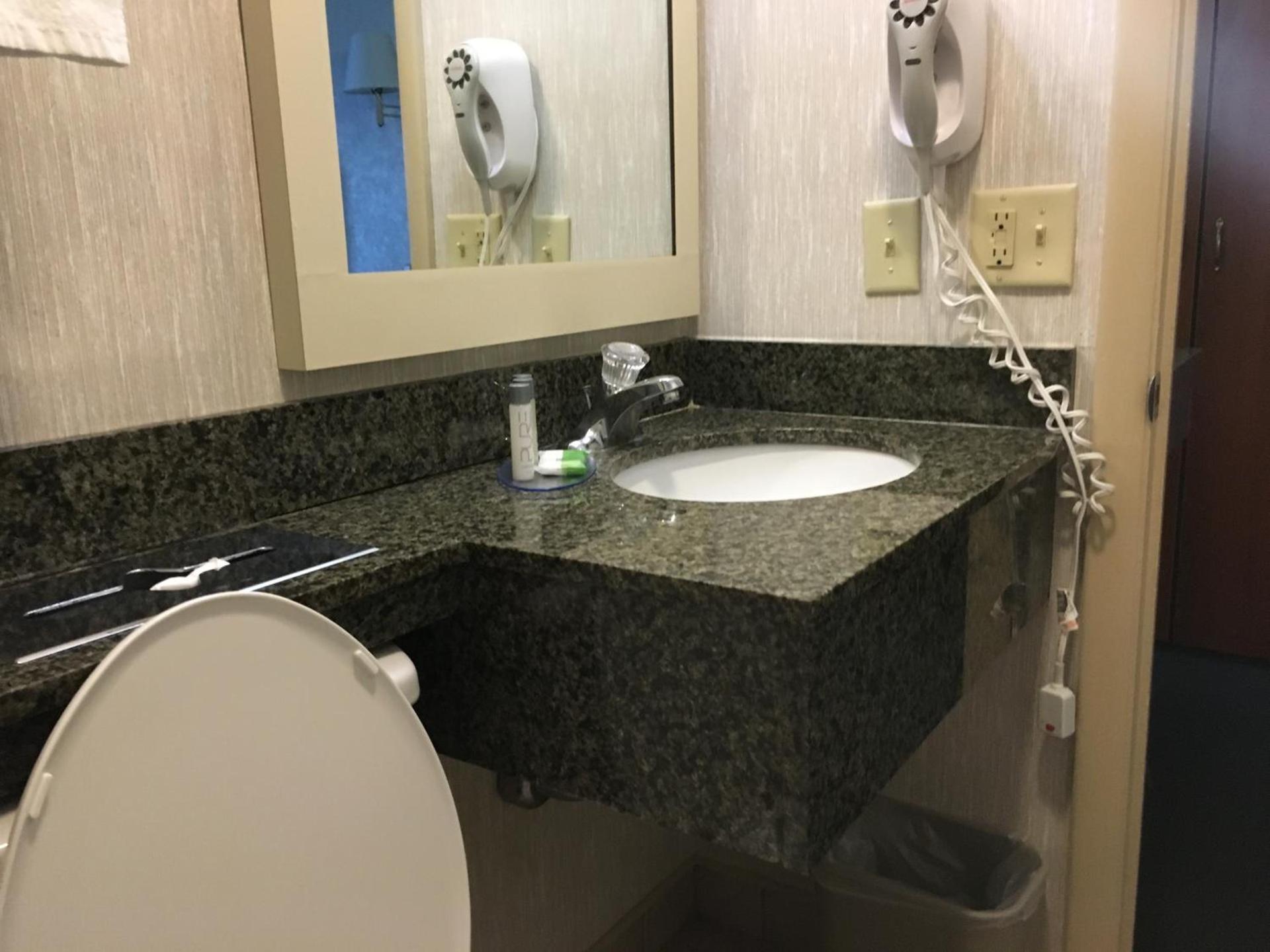 Landmark Motor Inn photo 39