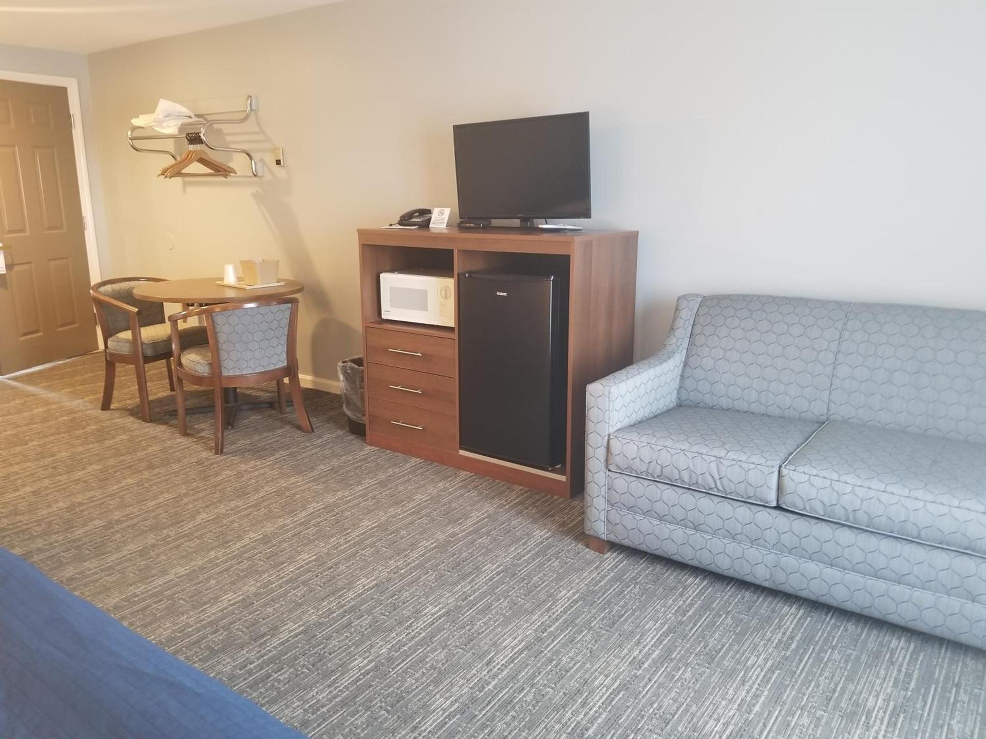Hampton Village Inn photo 18