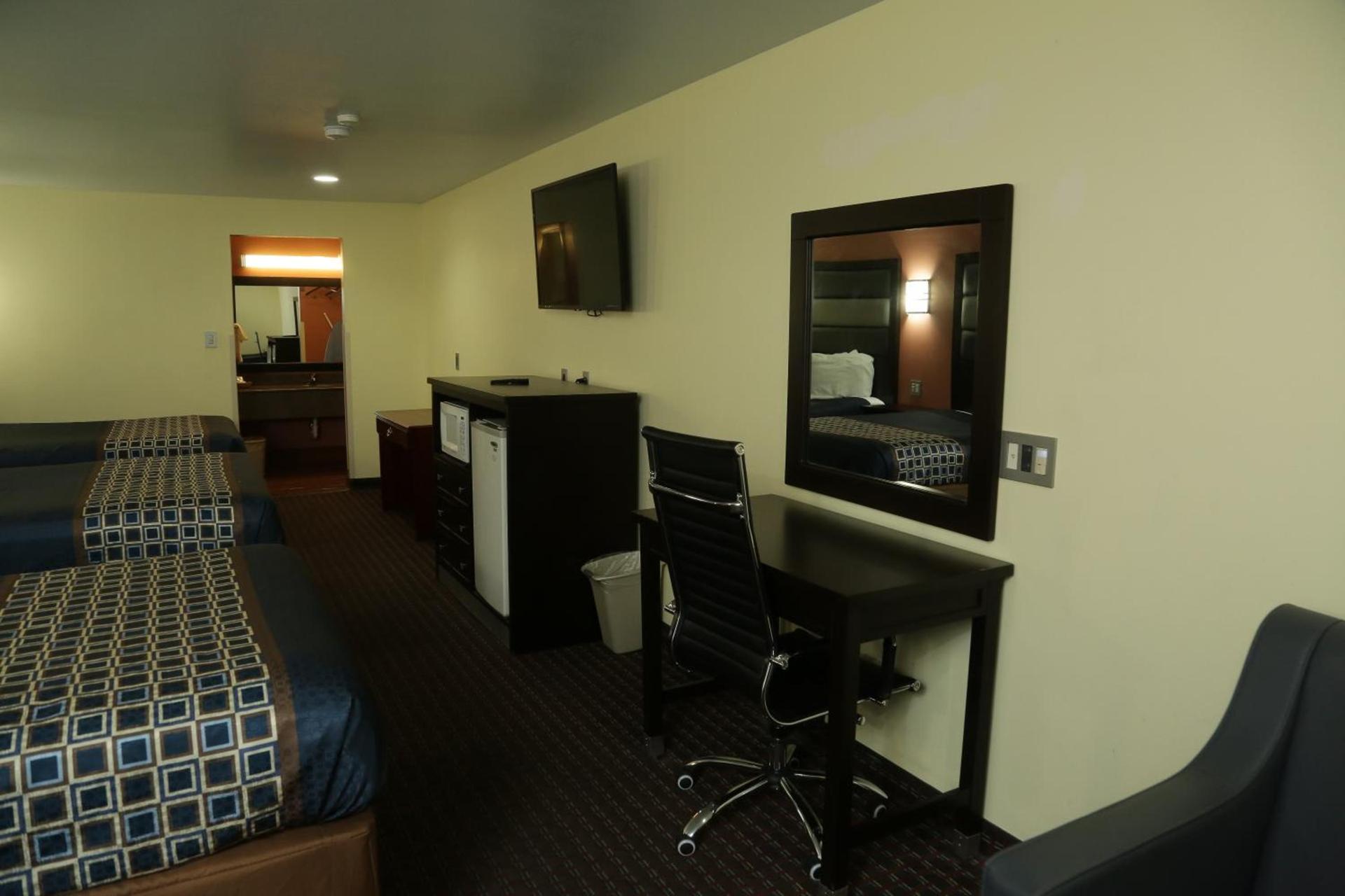 Theroff's Motel photo 74