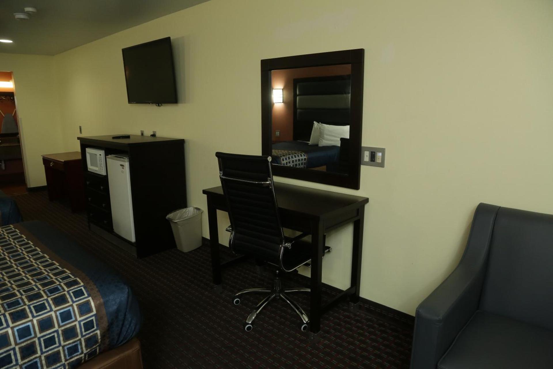 Theroff's Motel photo 71