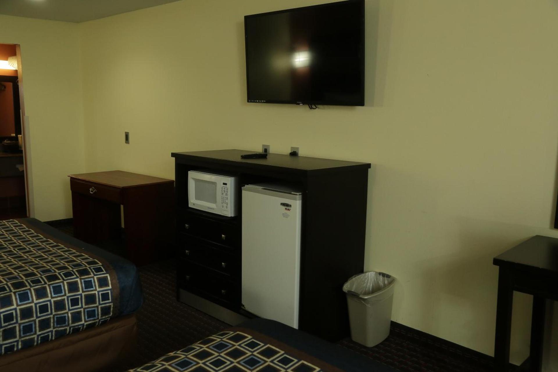 Theroff's Motel photo 98