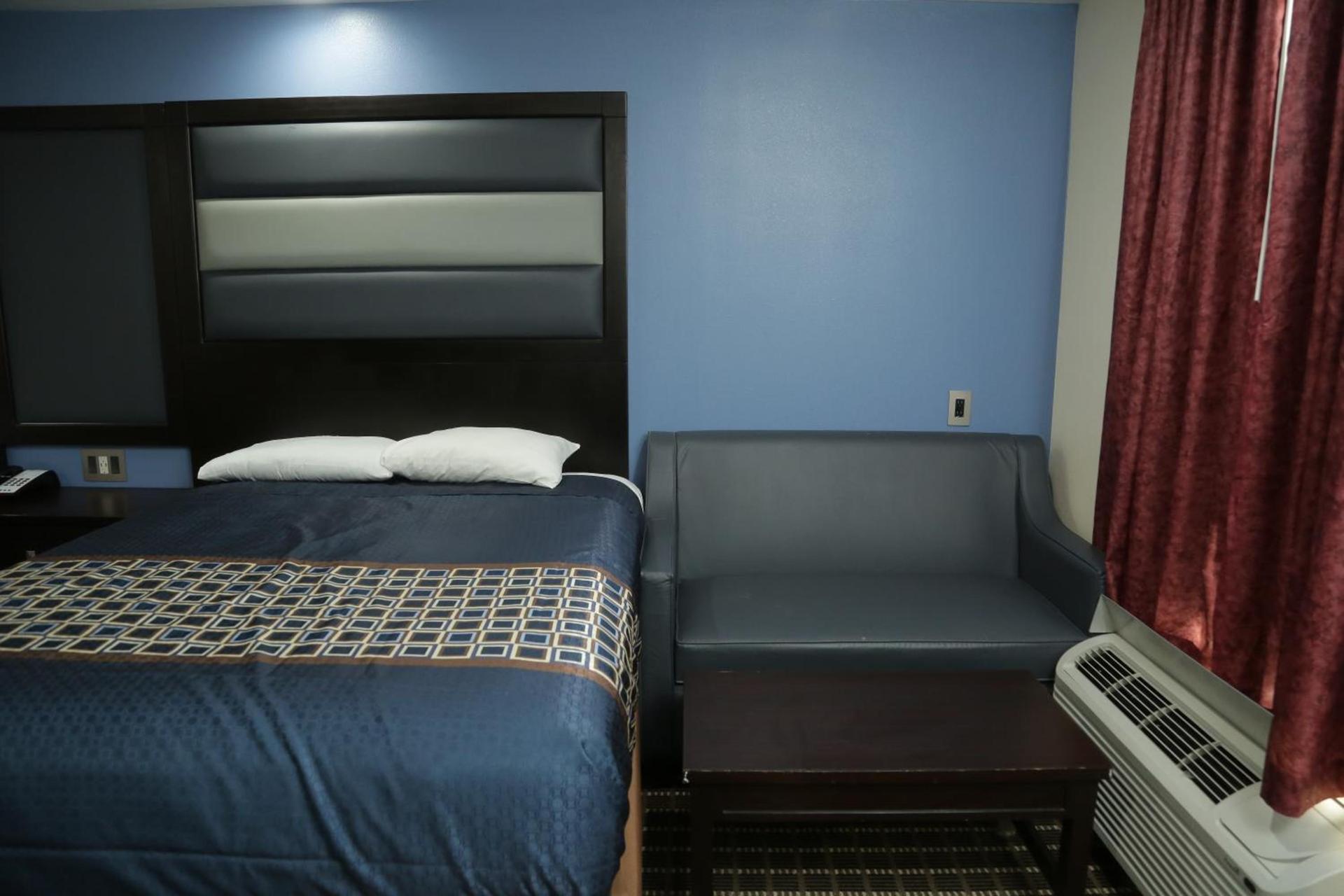 Theroff's Motel photo 85