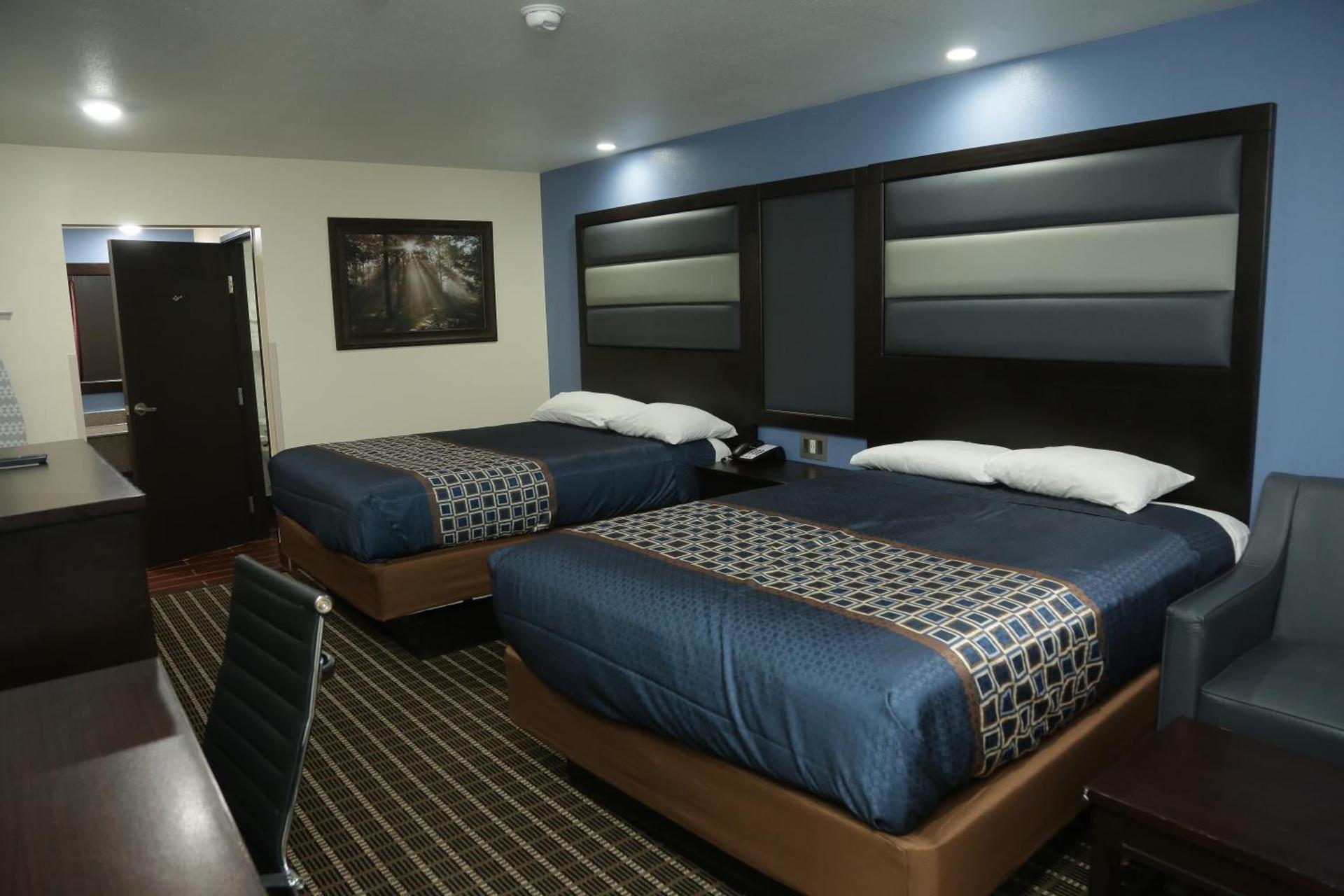 Theroff's Motel photo 40