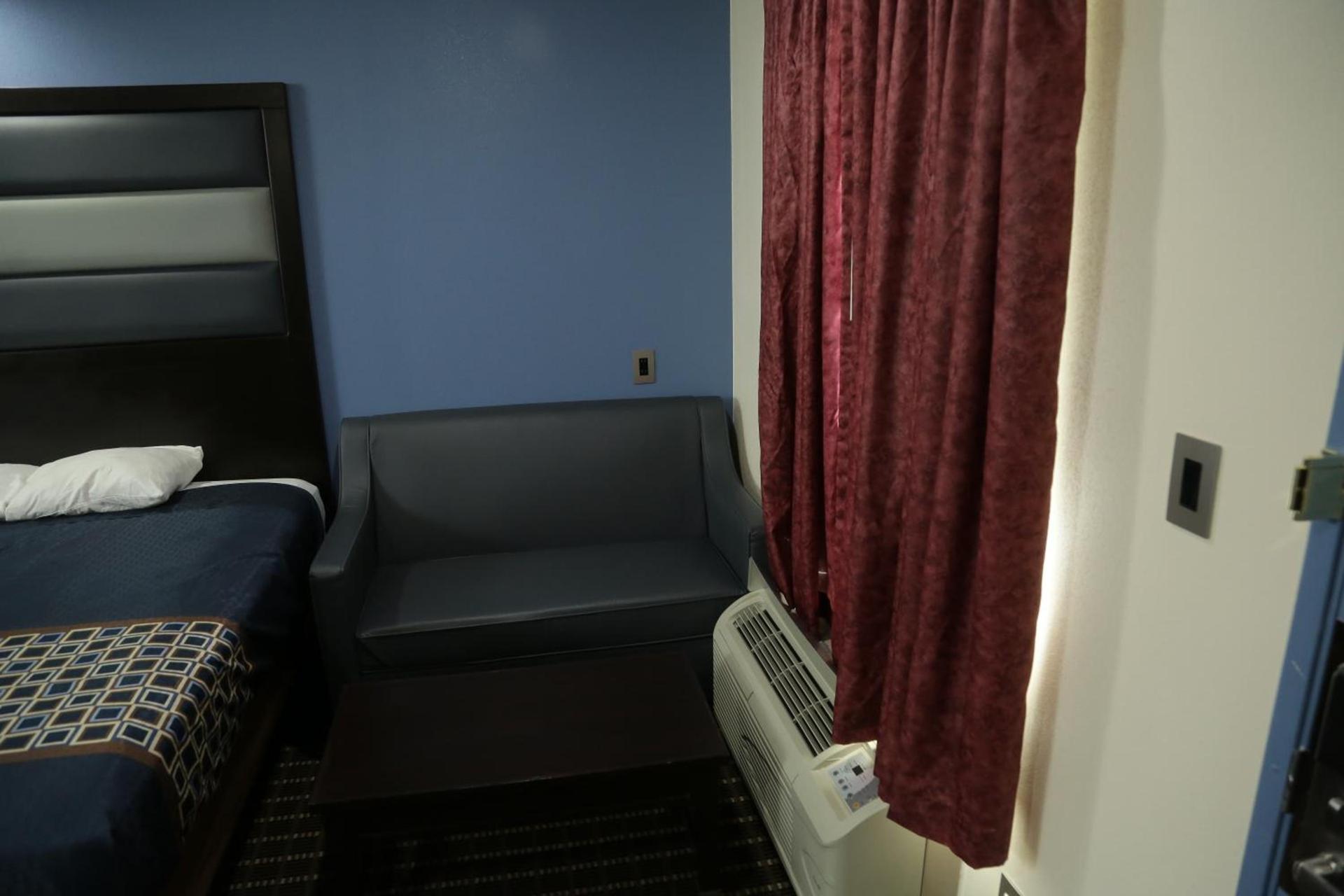 Theroff's Motel photo 97