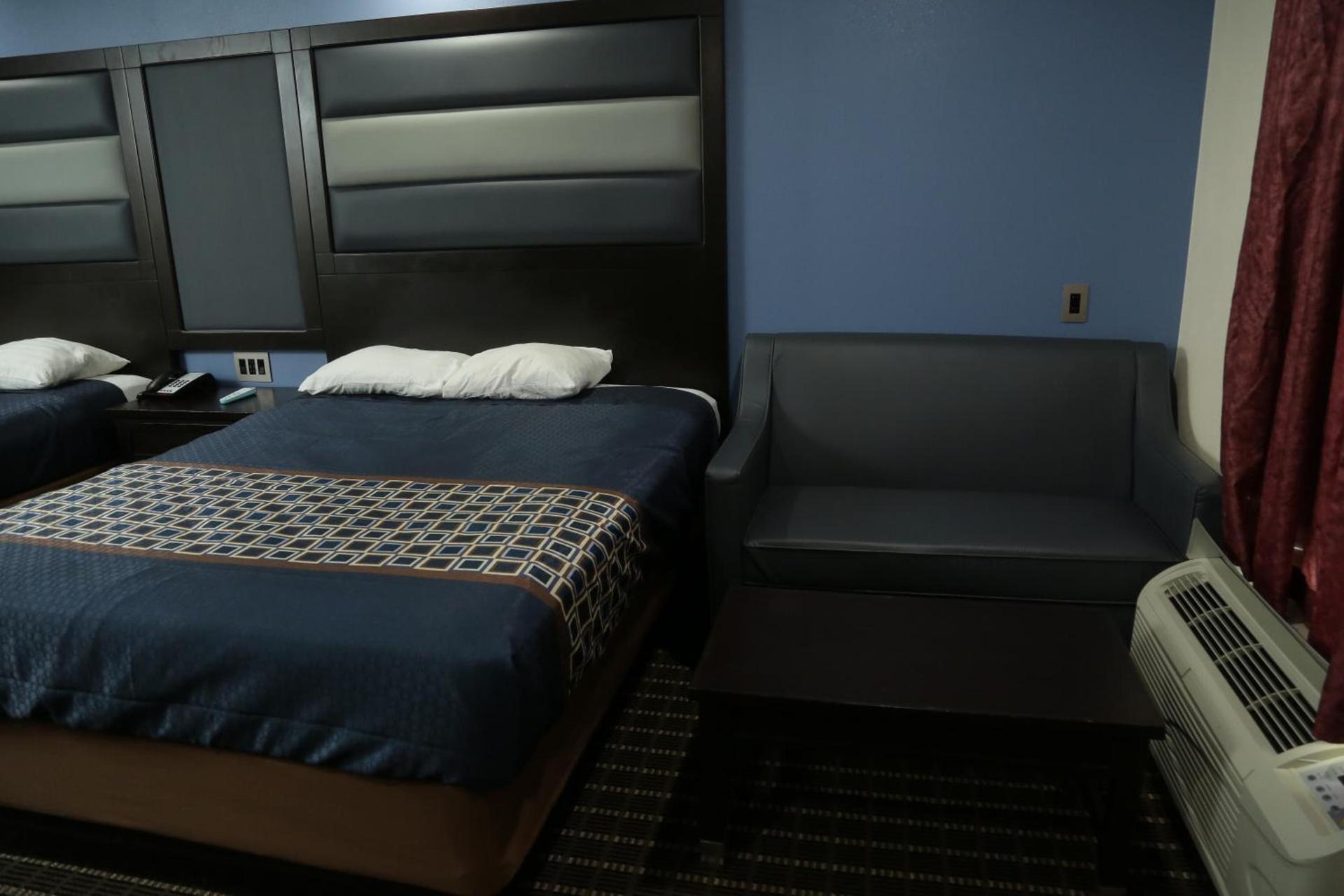 Theroff's Motel photo 67
