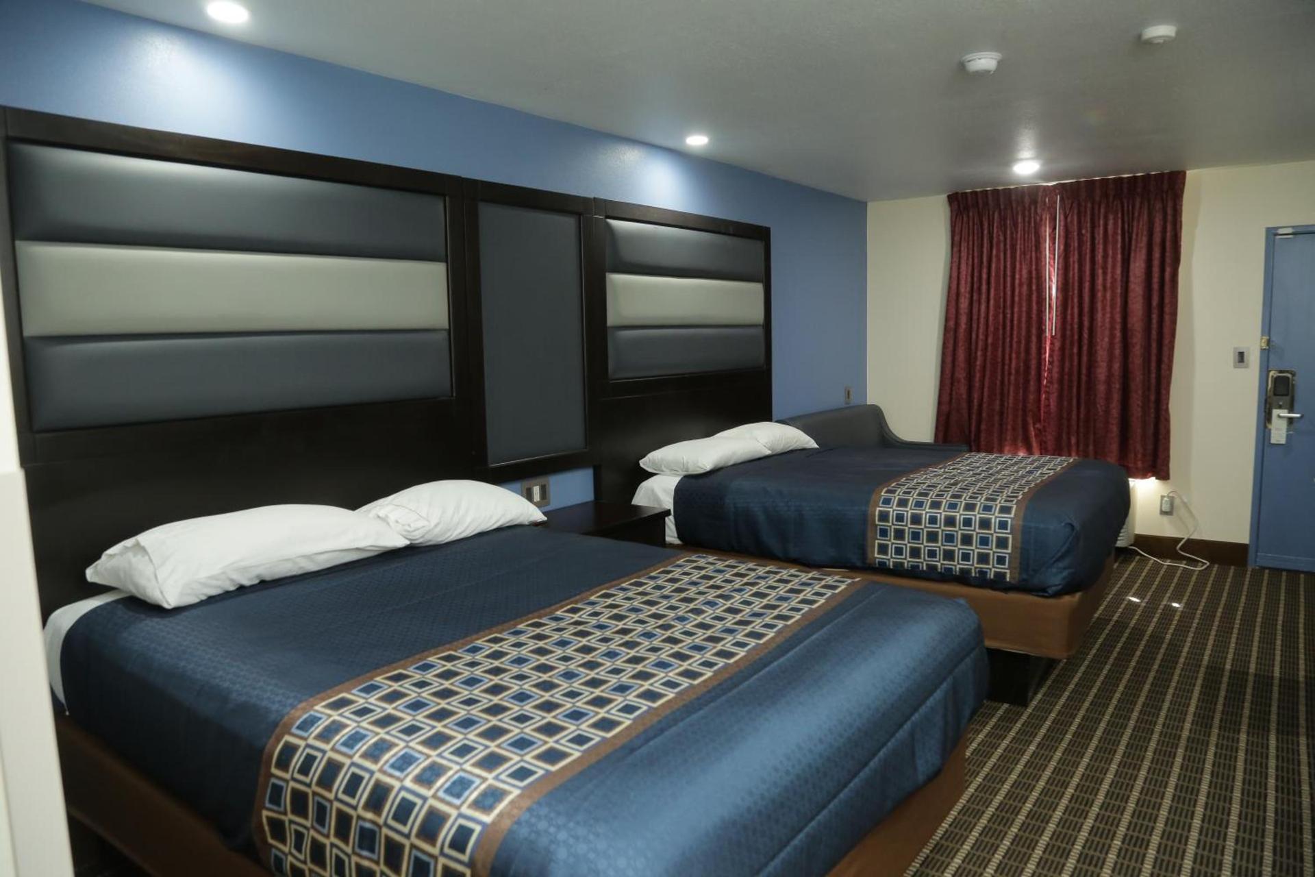 Theroff's Motel photo 61