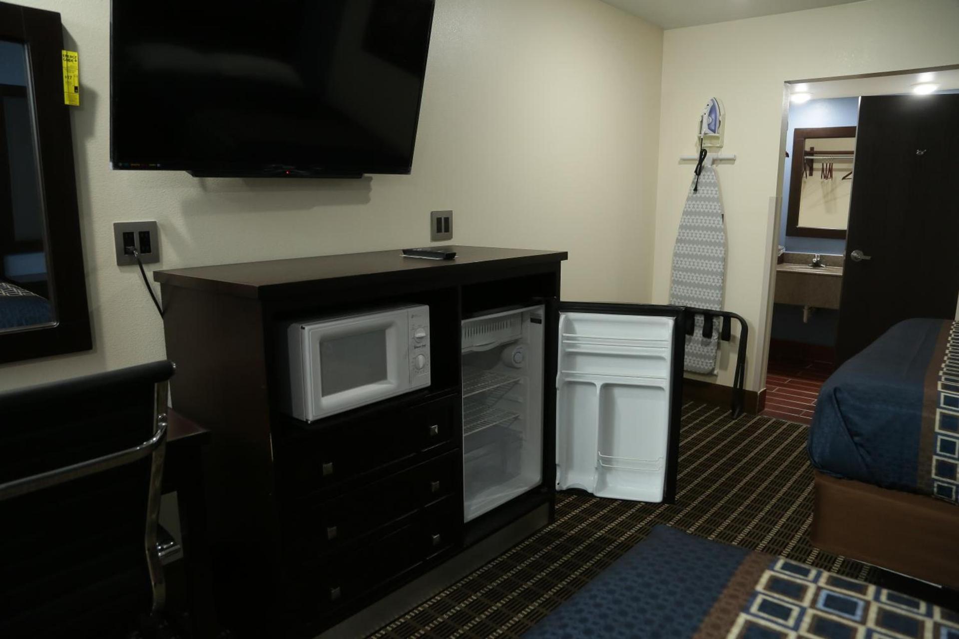 Theroff's Motel photo 90