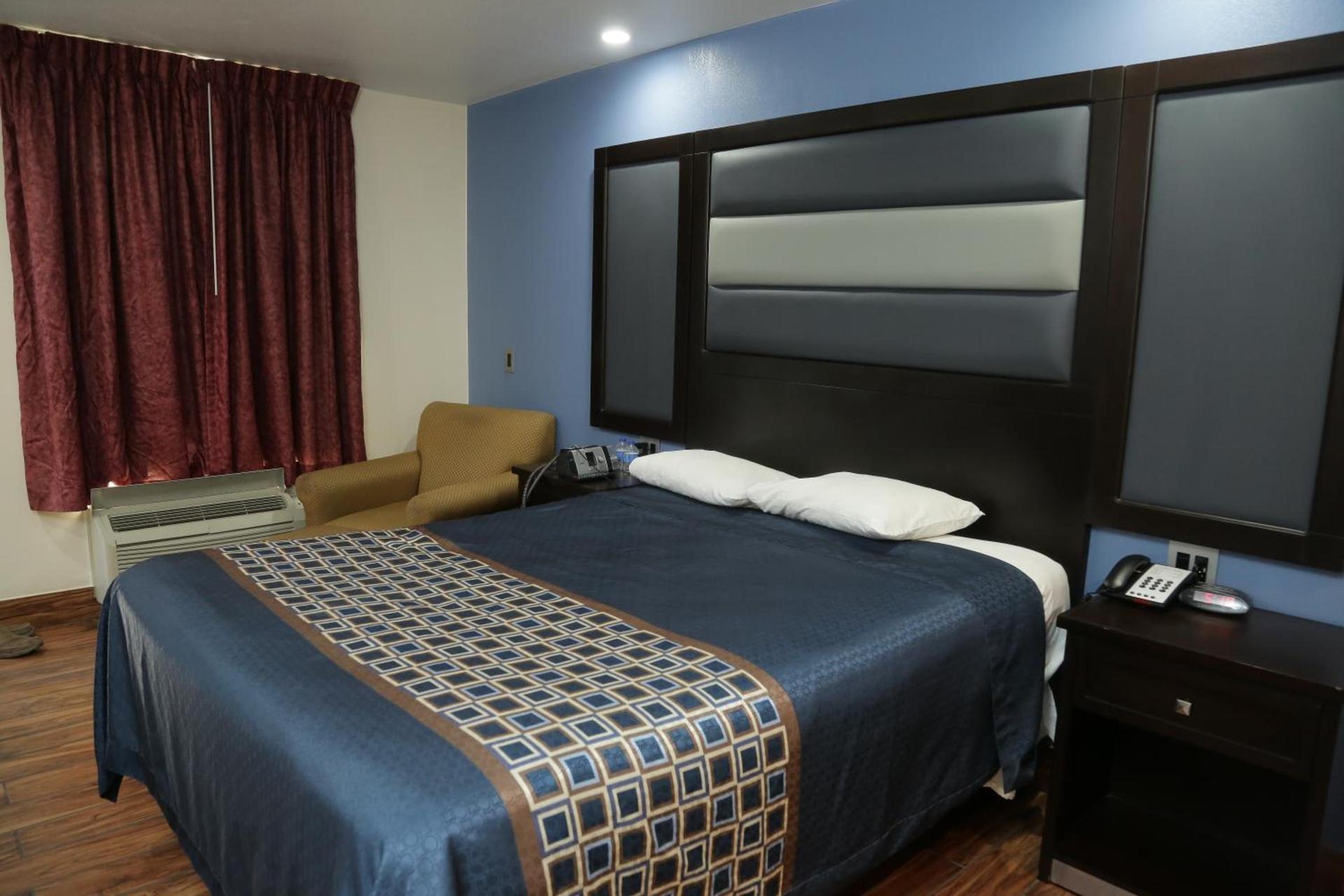 Theroff's Motel photo 82