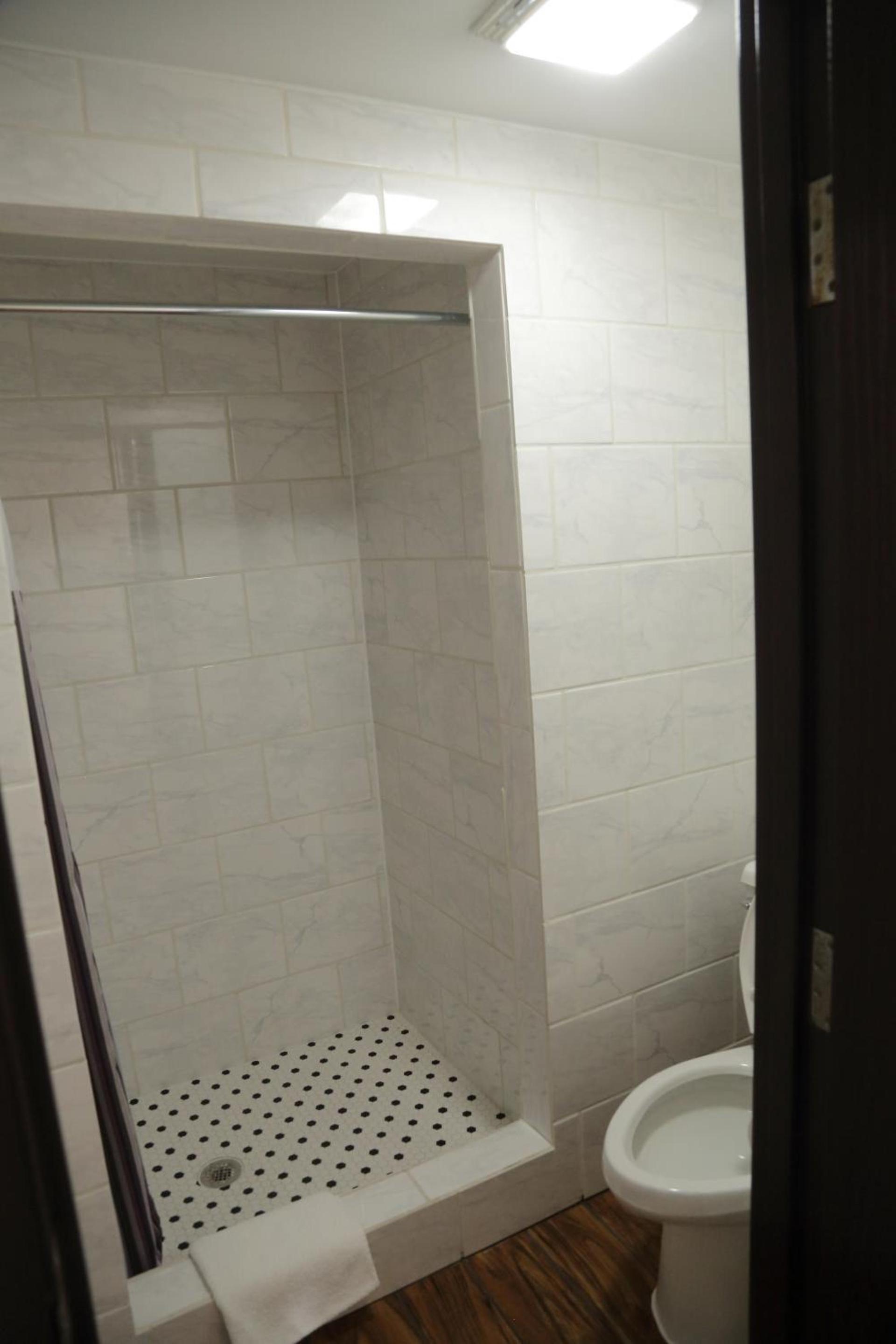 Theroff's Motel photo 49