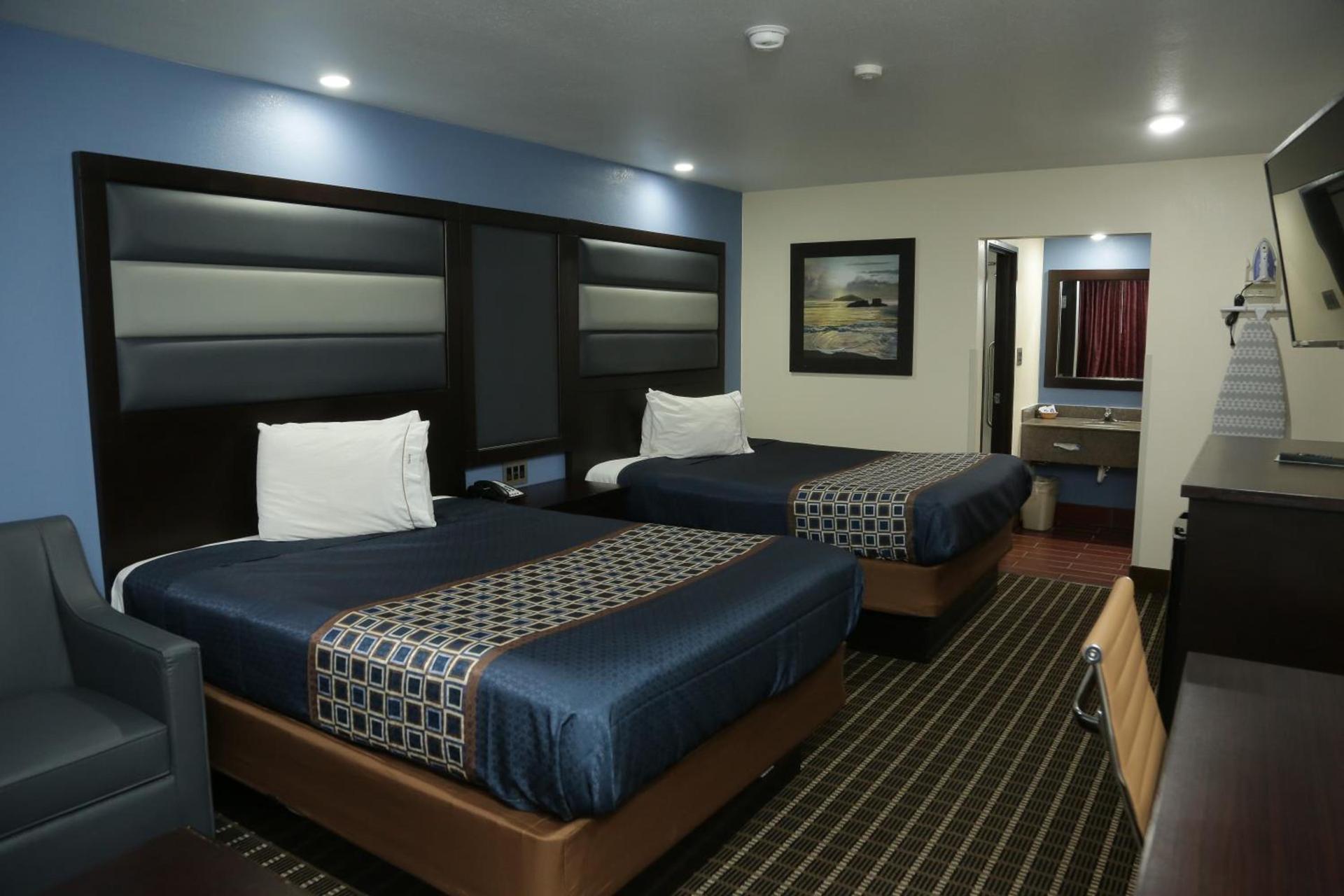 Theroff's Motel photo 68