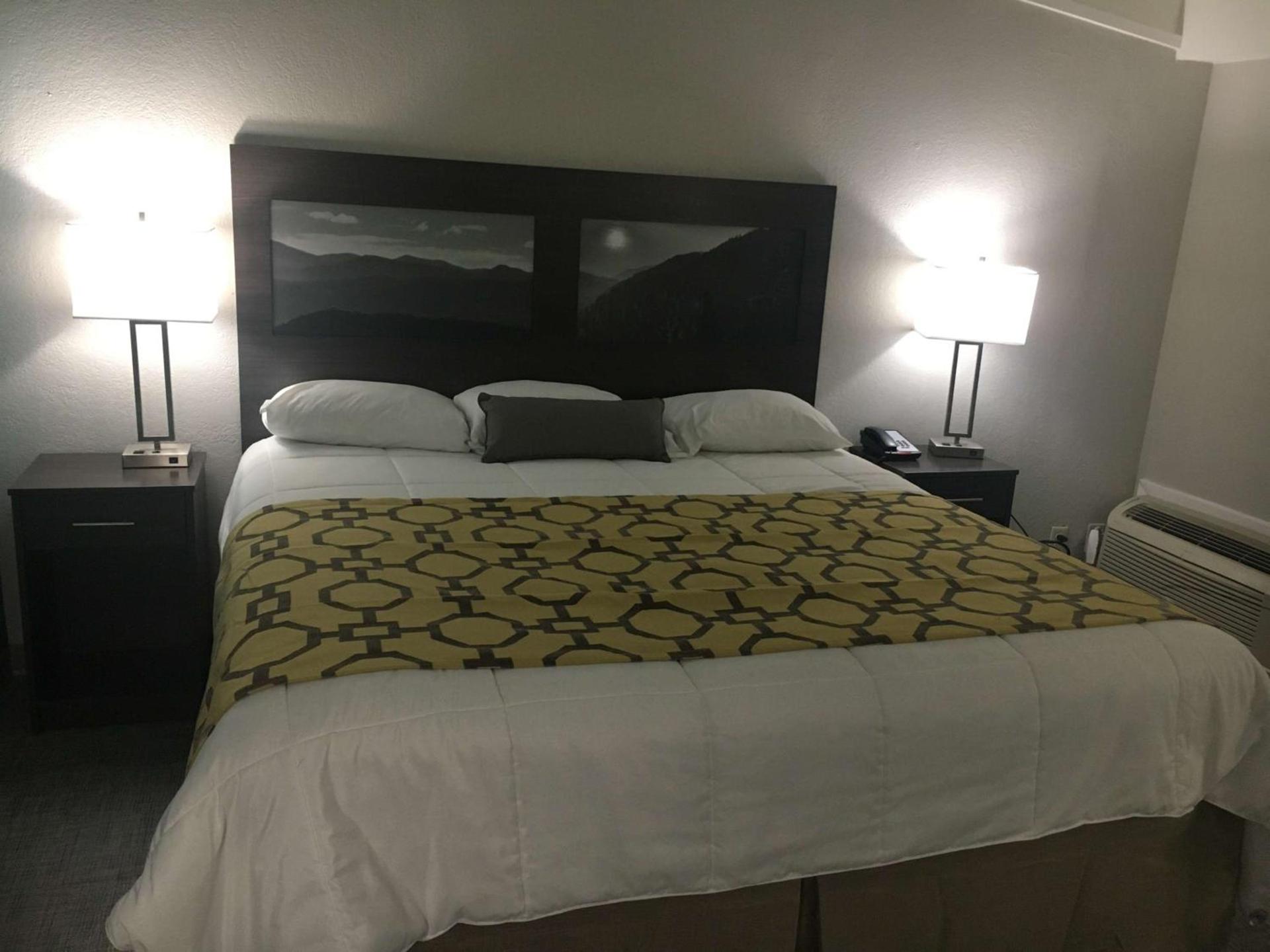 Baymont by Wyndham Cookeville photo 25