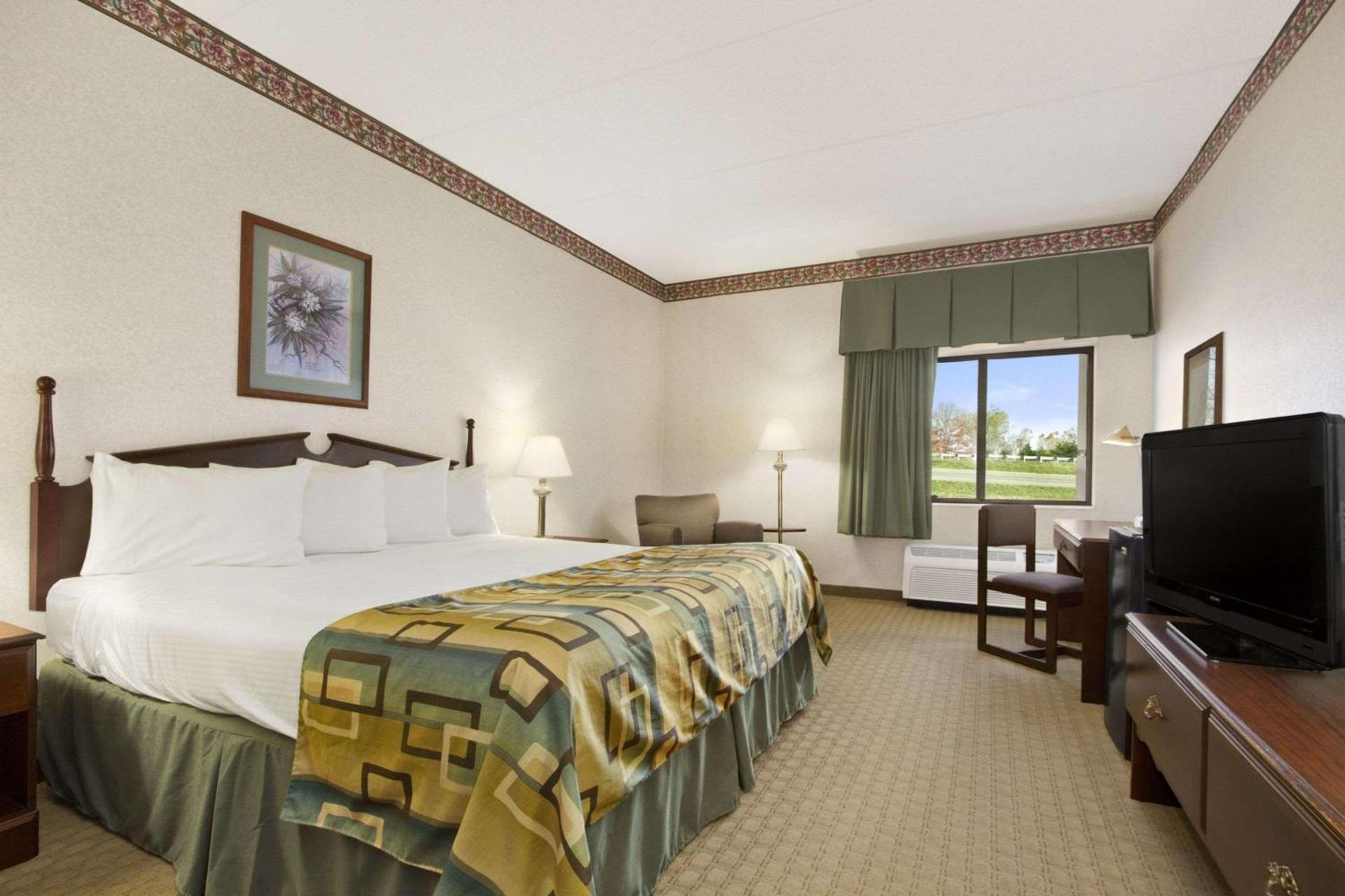 Baymont by Wyndham Corbin photo 13