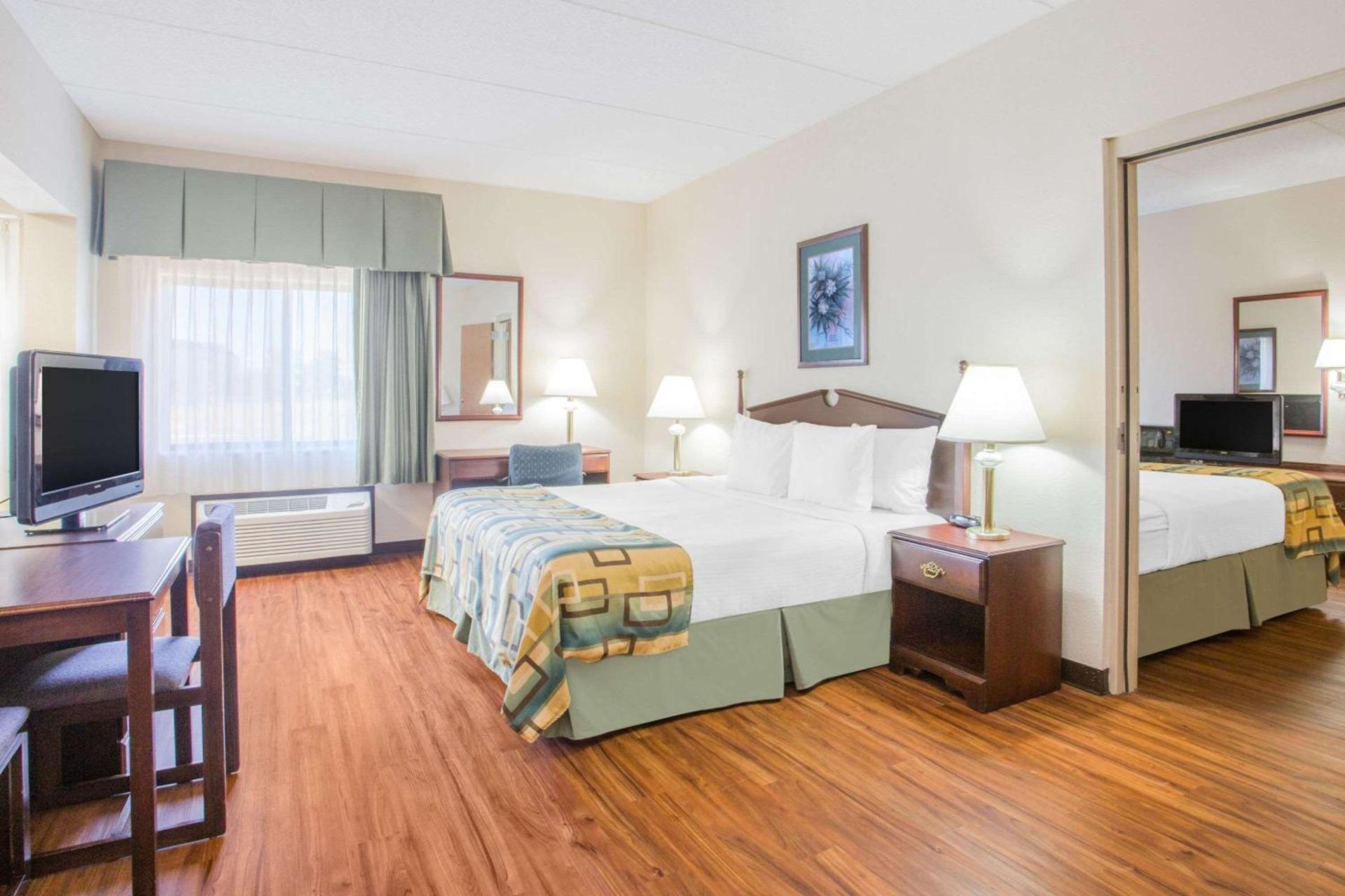 Baymont by Wyndham Corbin photo 10