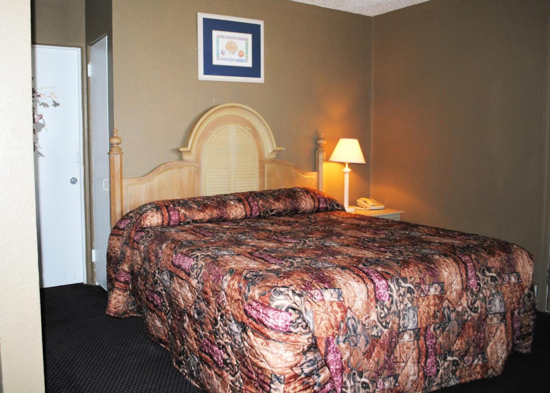 Atlantic Economy Inn photo 15