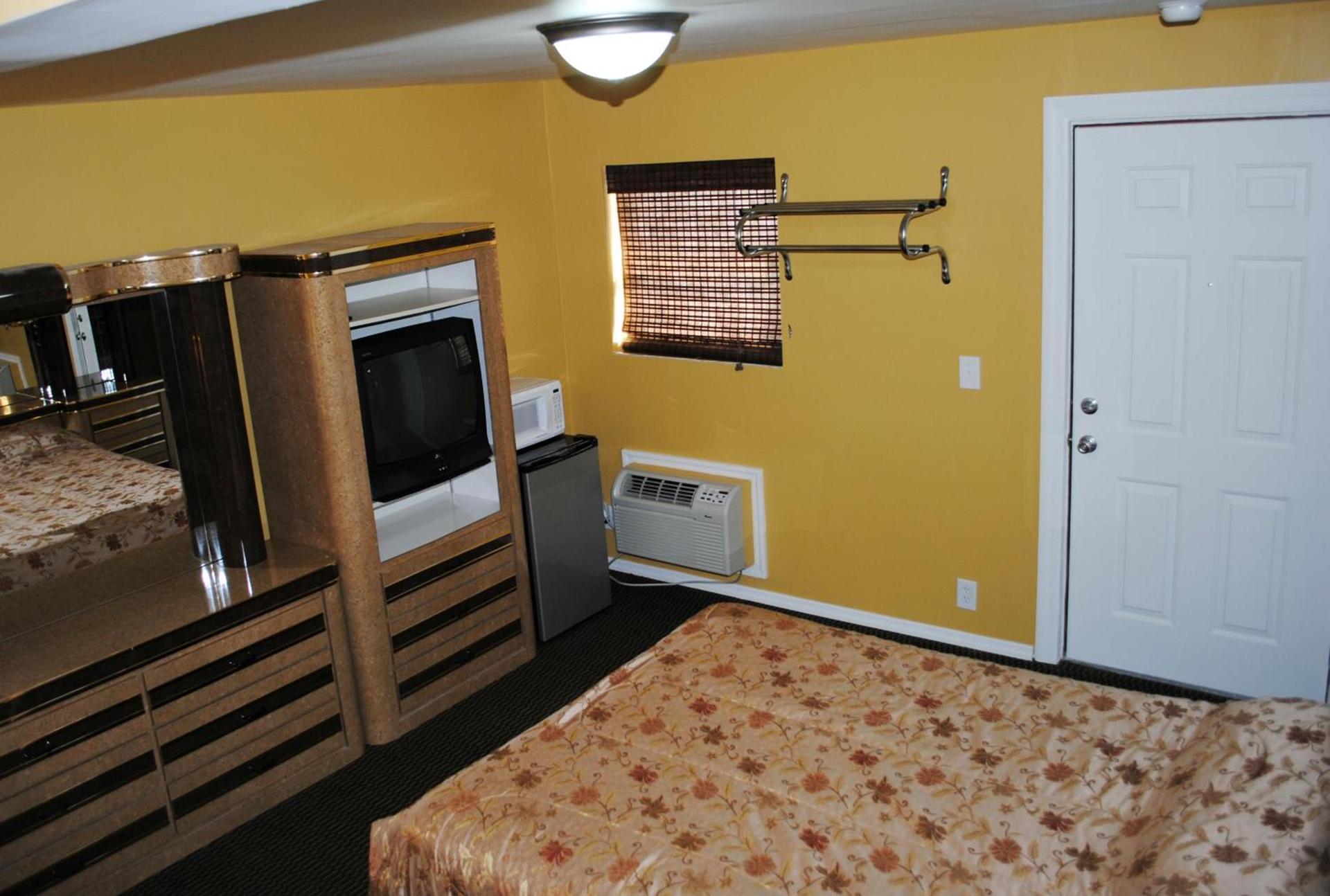 Atlantic Economy Inn photo 11
