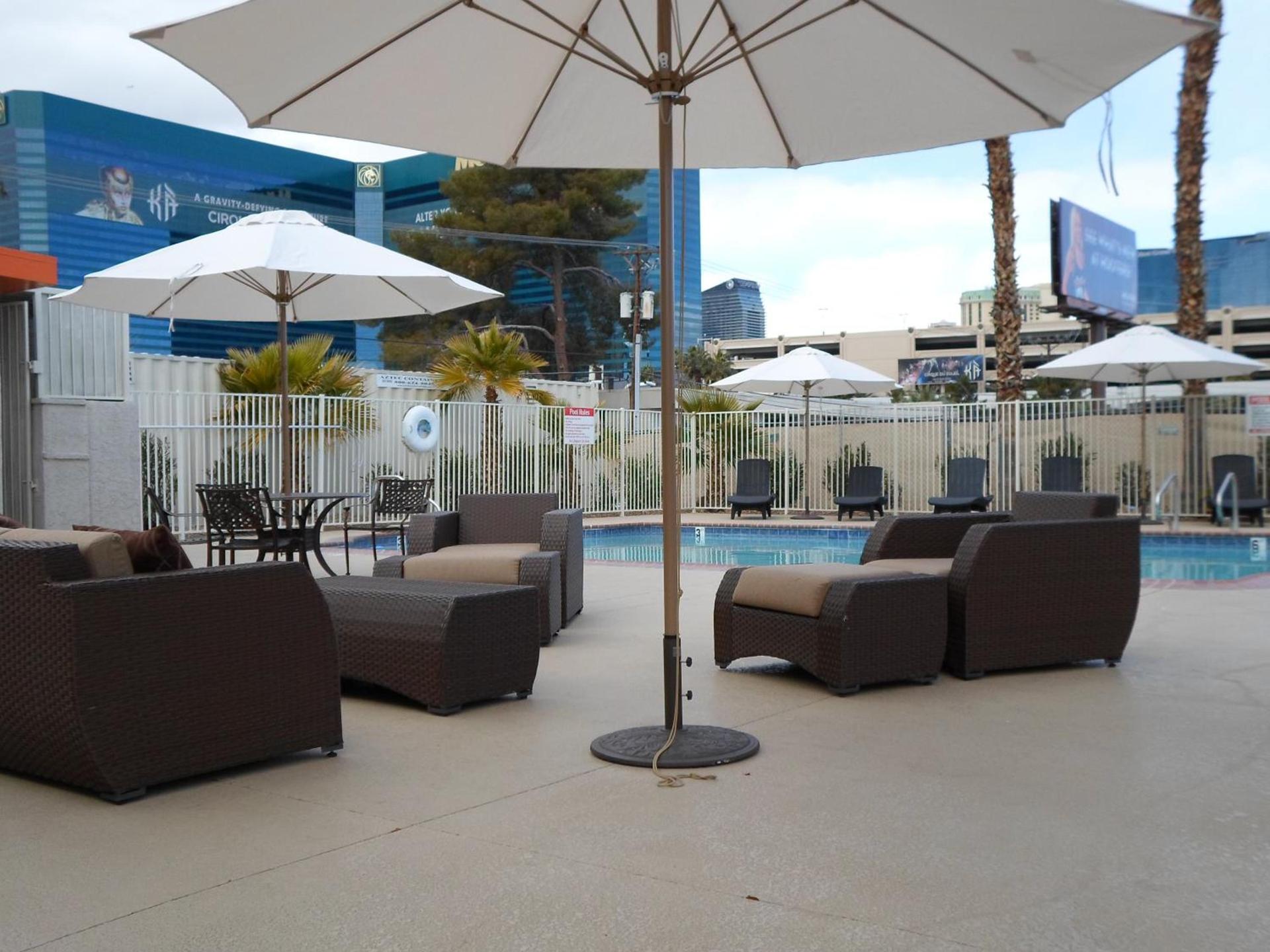 Motel 6 Las Vegas, NV - Strip photo 11