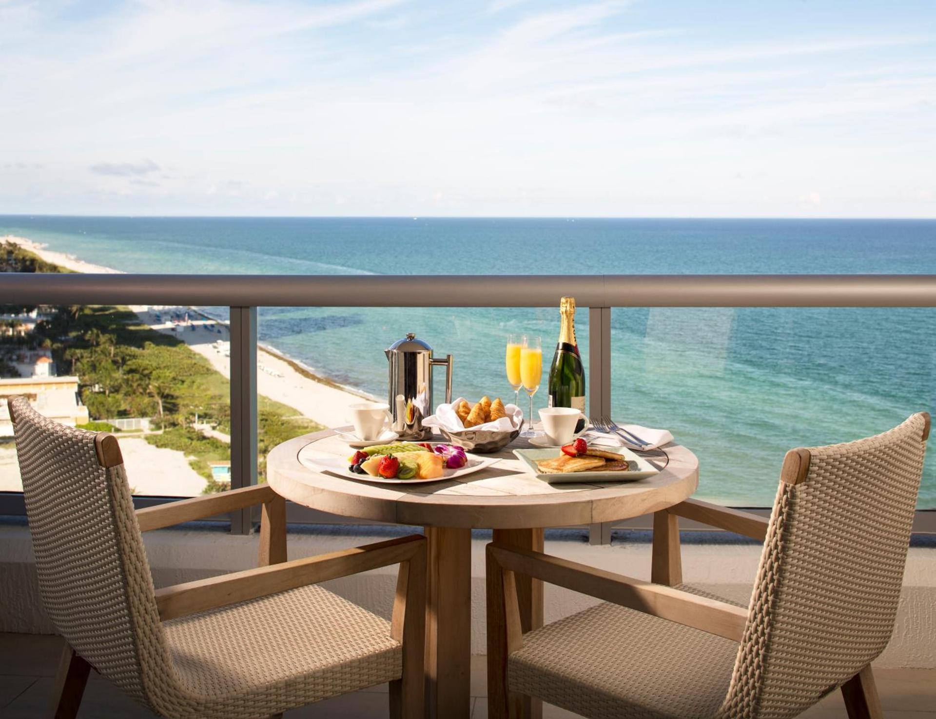 Eden Roc Miami Beach photo 1
