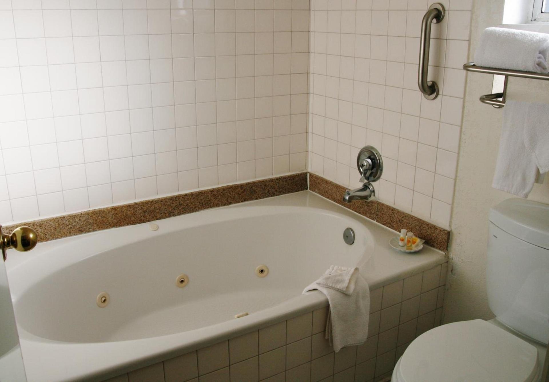 Days Inn by Wyndham Rocklin/Sacramento photo 66