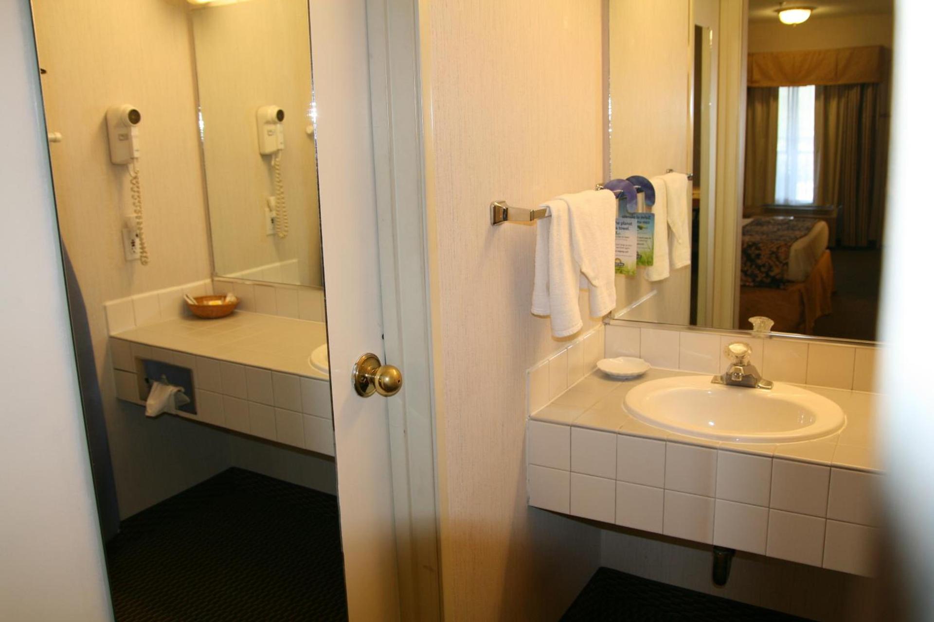 Days Inn by Wyndham Rocklin/Sacramento photo 72