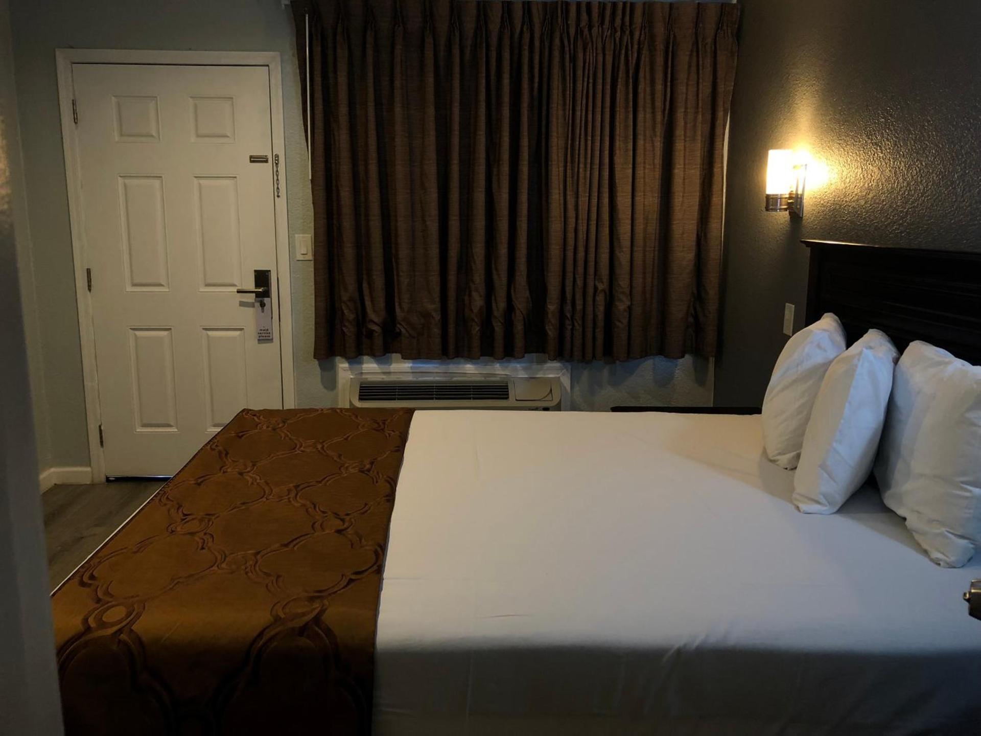 Relax Inn photo 5