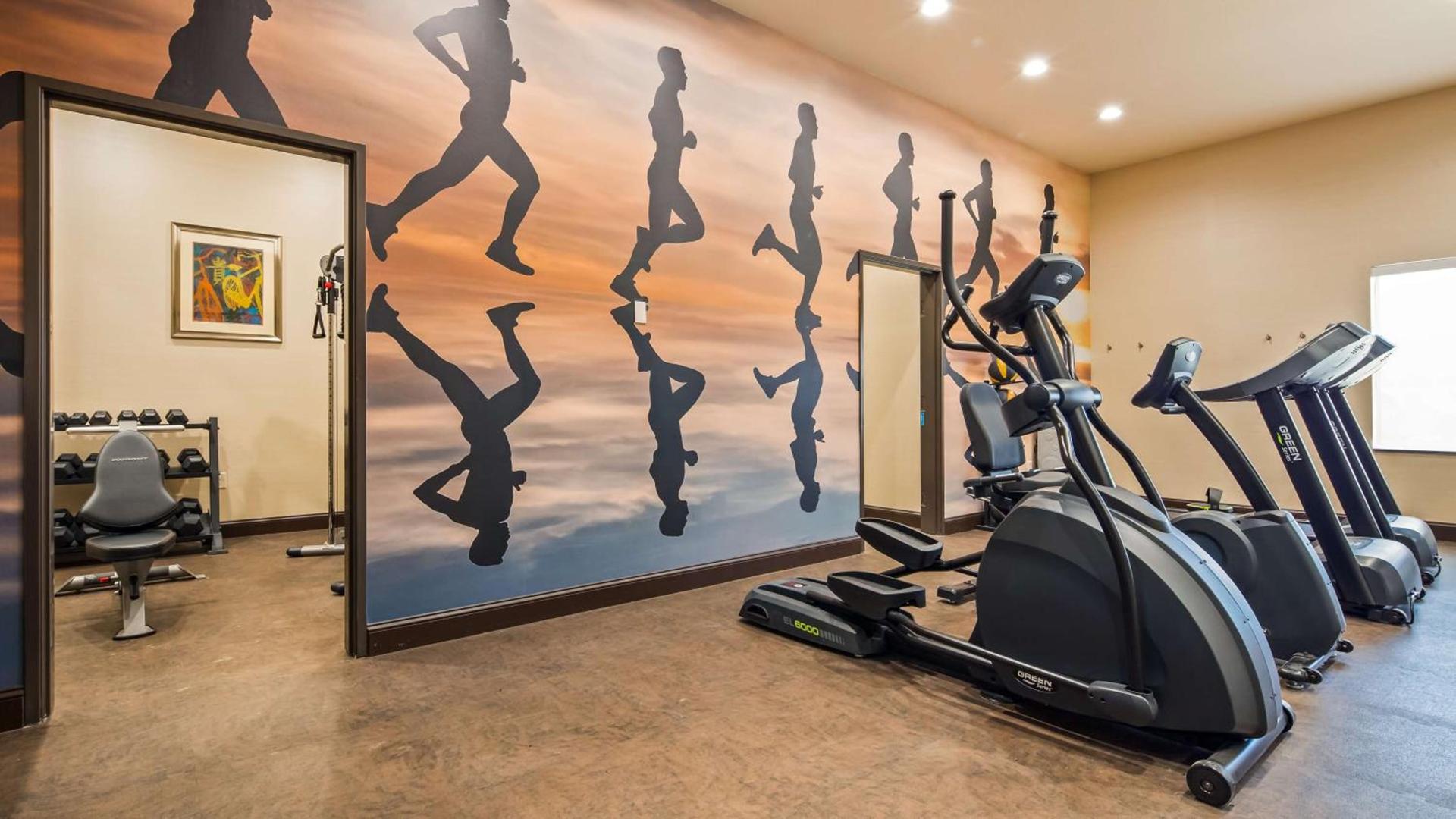 Best Western Plus/Executive Residency Elk City photo 12