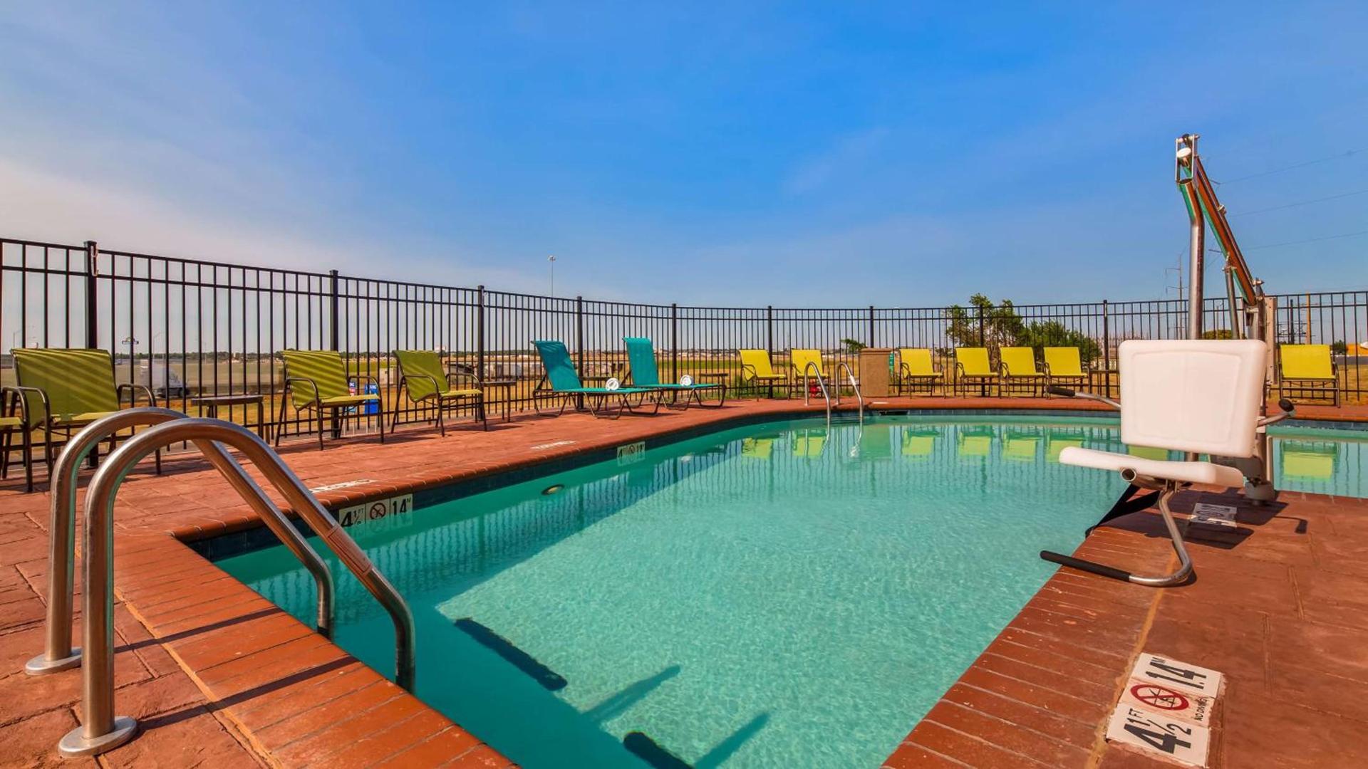 Best Western Plus/Executive Residency Elk City photo 3