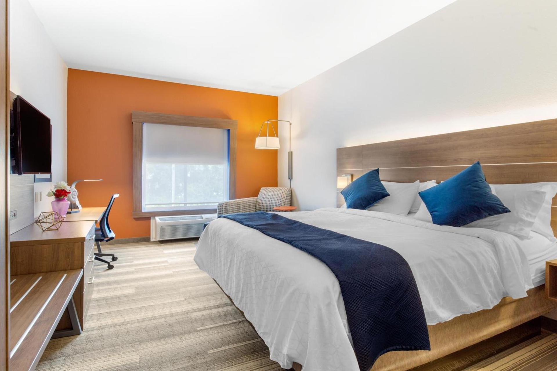 Holiday Inn Express Houston-Alvin by IHG photo 14