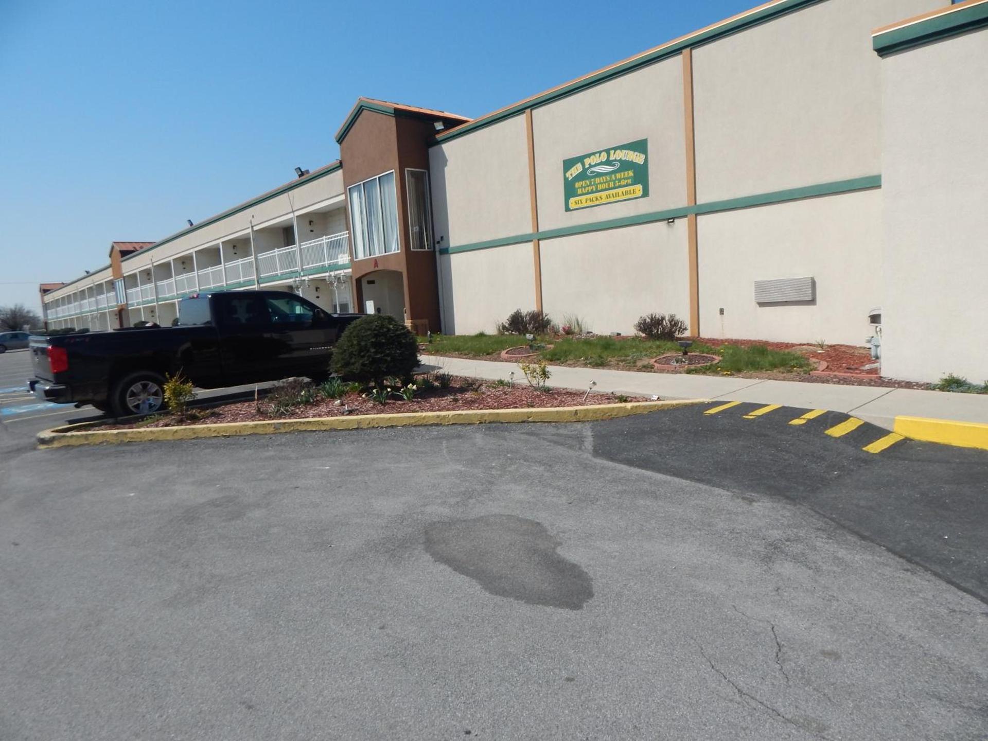Days Inn By Wyndham Carlisle North photo 56