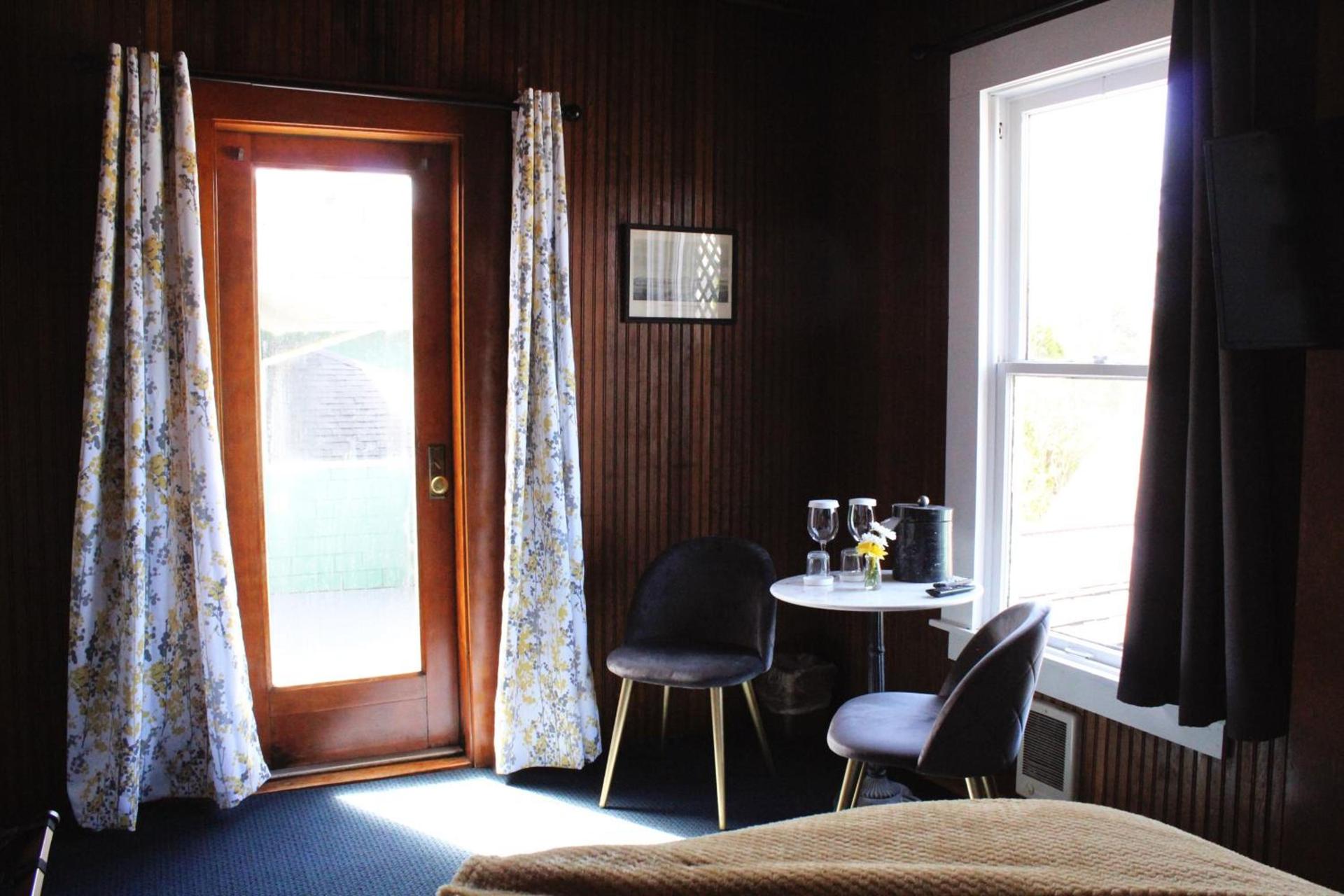 Shelburne Hotel photo 10