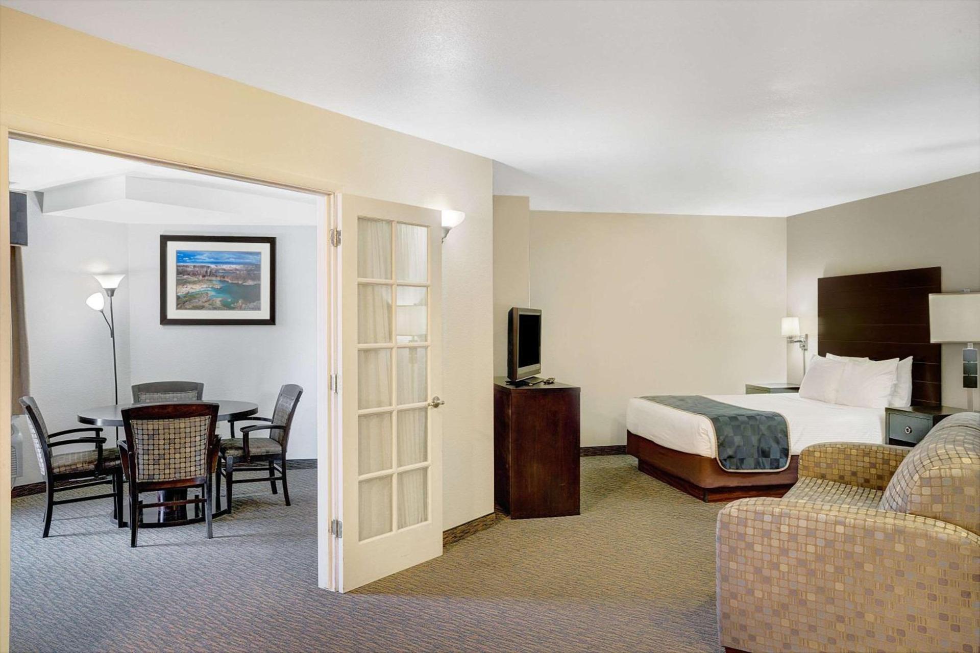 Days Inn & Suites by Wyndham Page Lake Powell photo 11