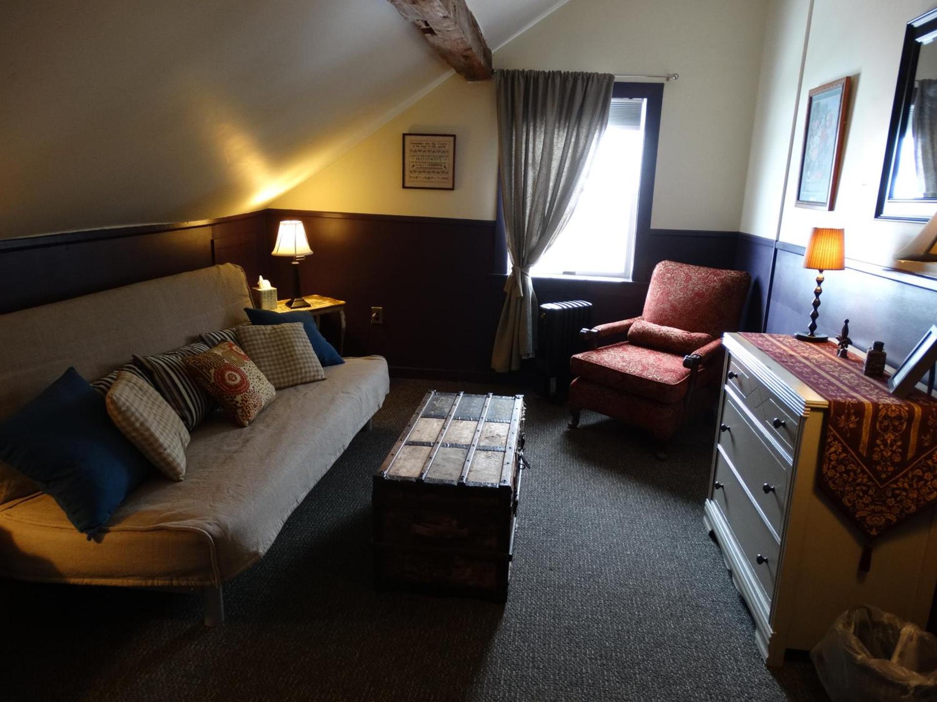 Shoreham Inn Bed & Breakfast photo 11