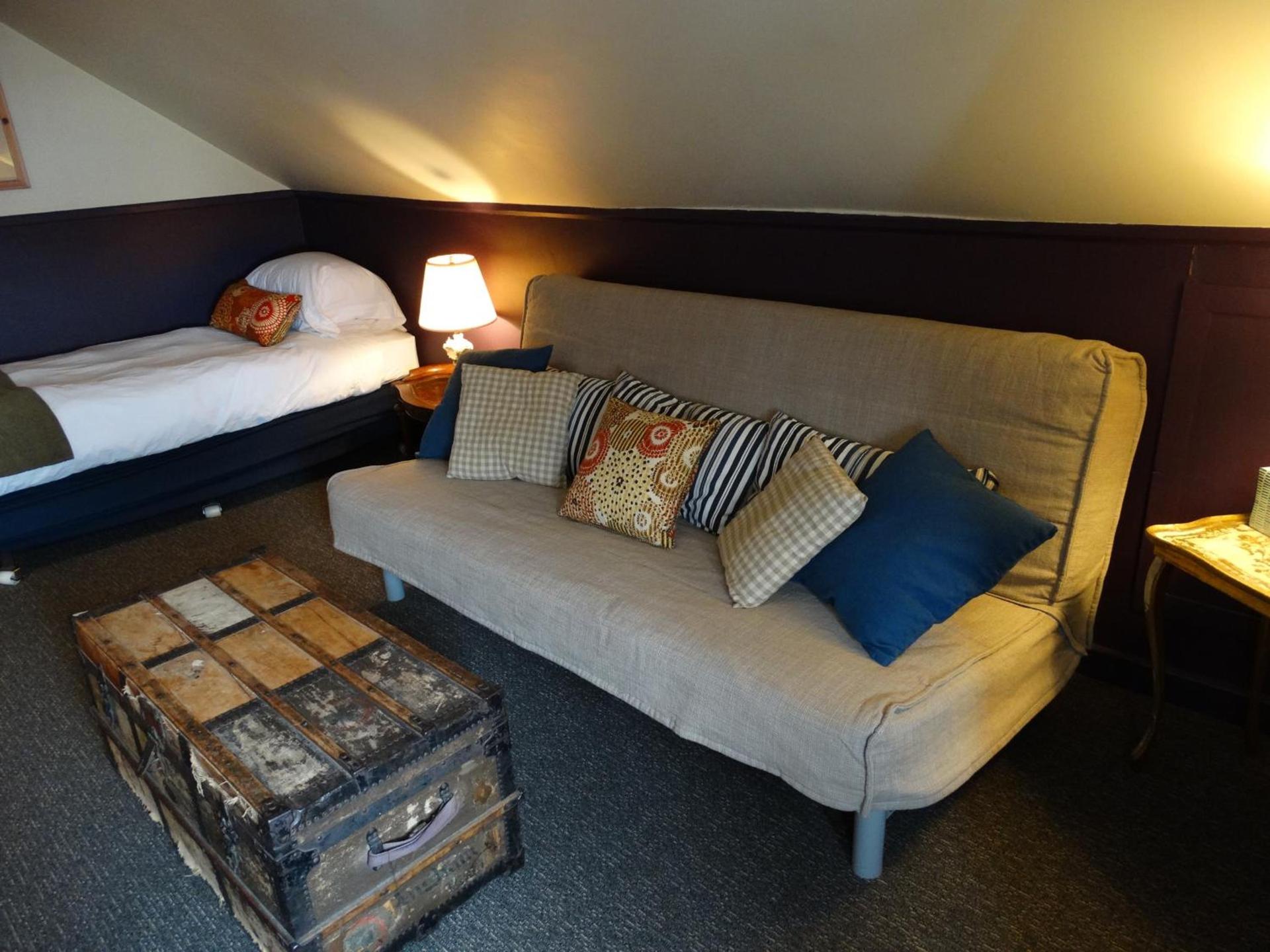 Shoreham Inn Bed & Breakfast photo 10