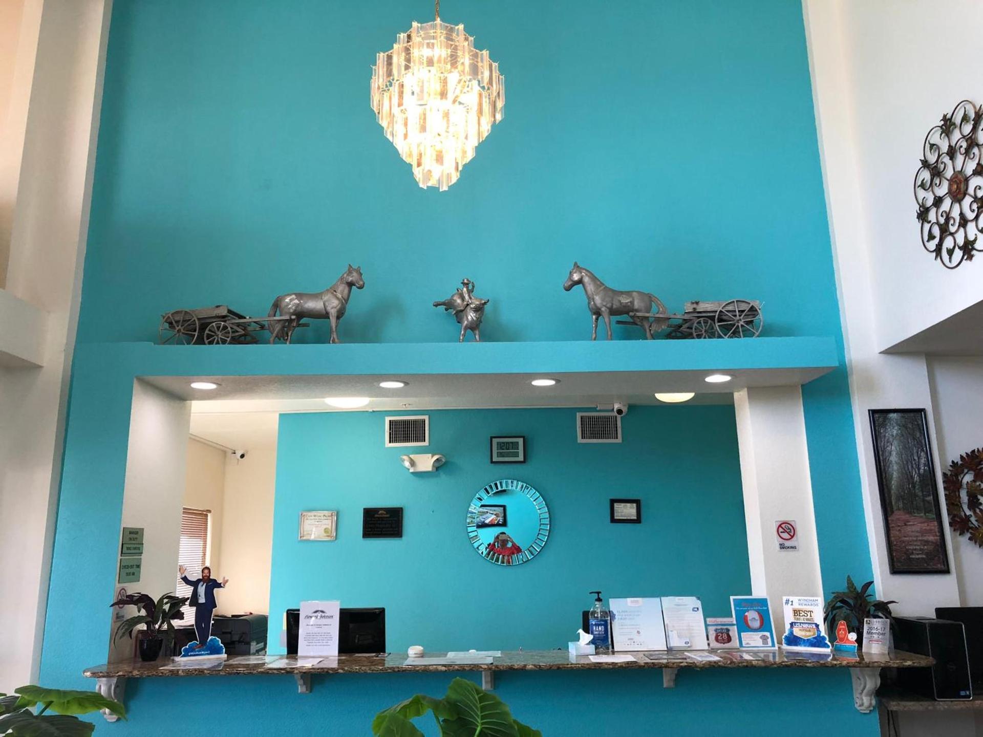 Howard Johnson by Wyndham Lubbock TX photo 36
