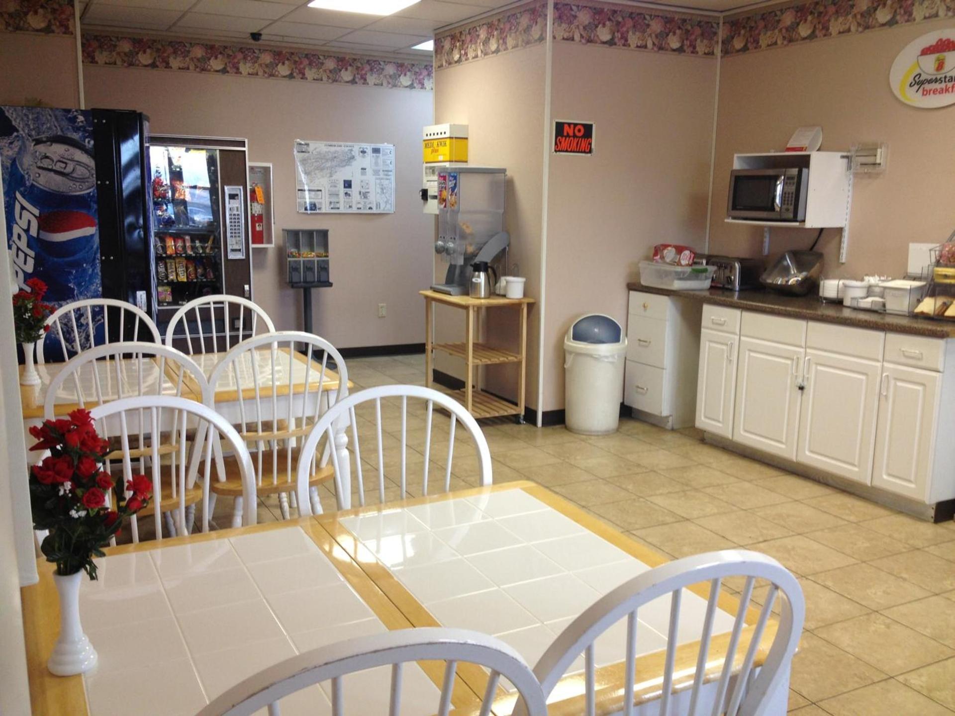 Super 8 by Wyndham Carlisle North photo 23