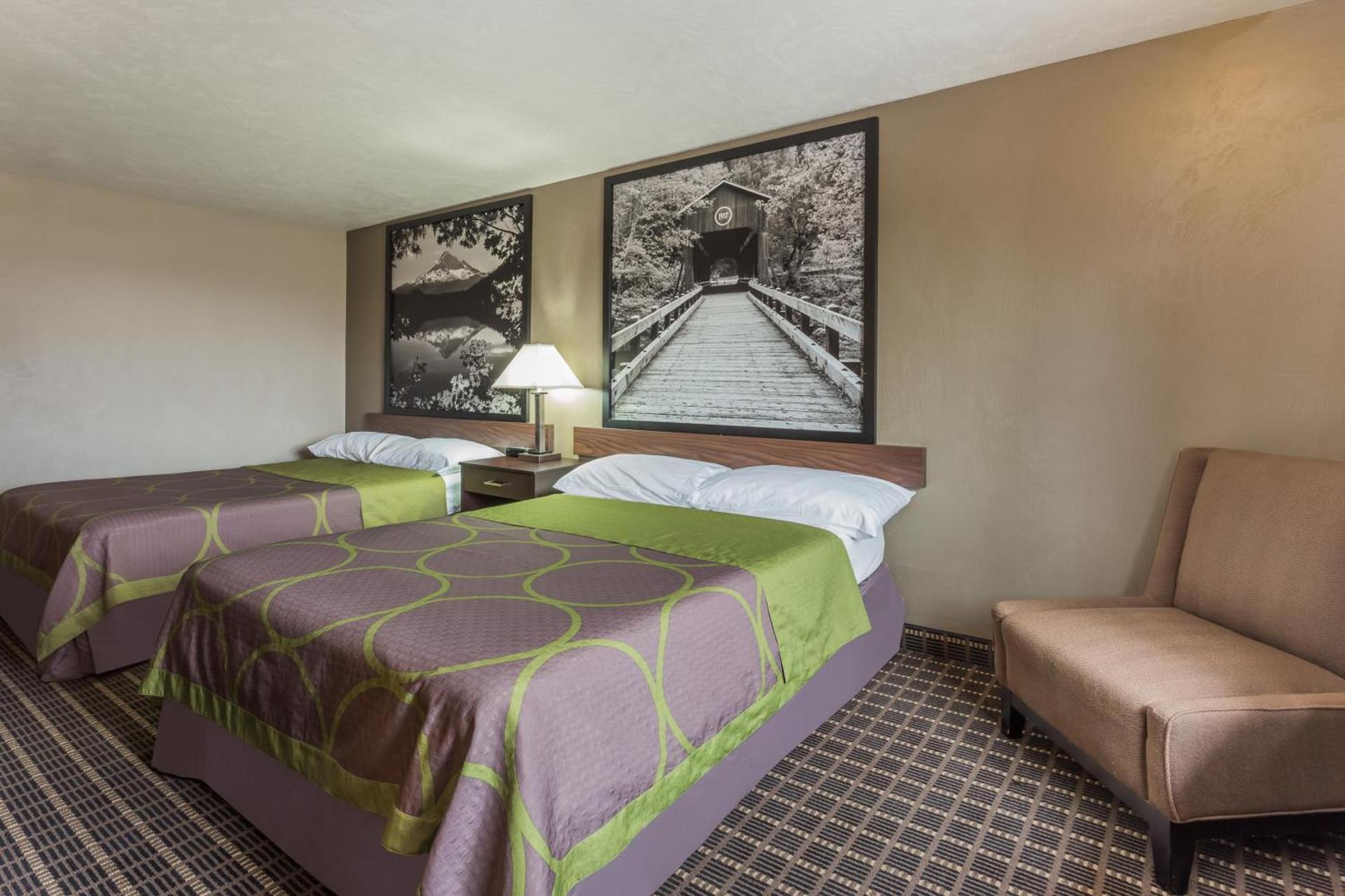 Super 8 by Wyndham Corvallis photo 7