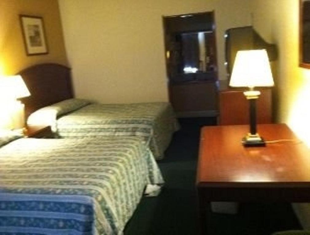 Express Inn Thomson photo 32
