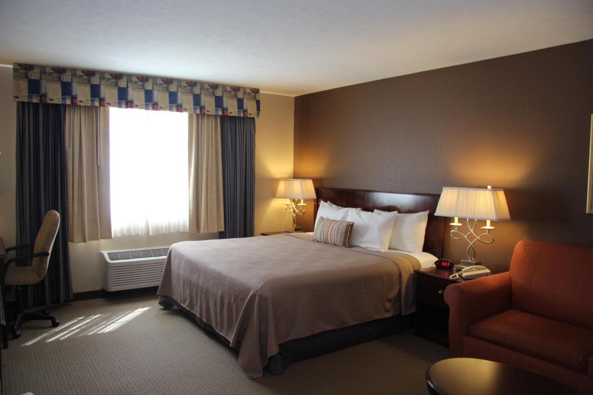 Green Acres Hotel photo 3