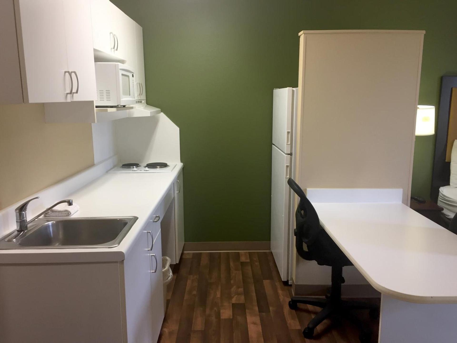 Extended Stay America Suites - Chicago - Gurnee photo 49