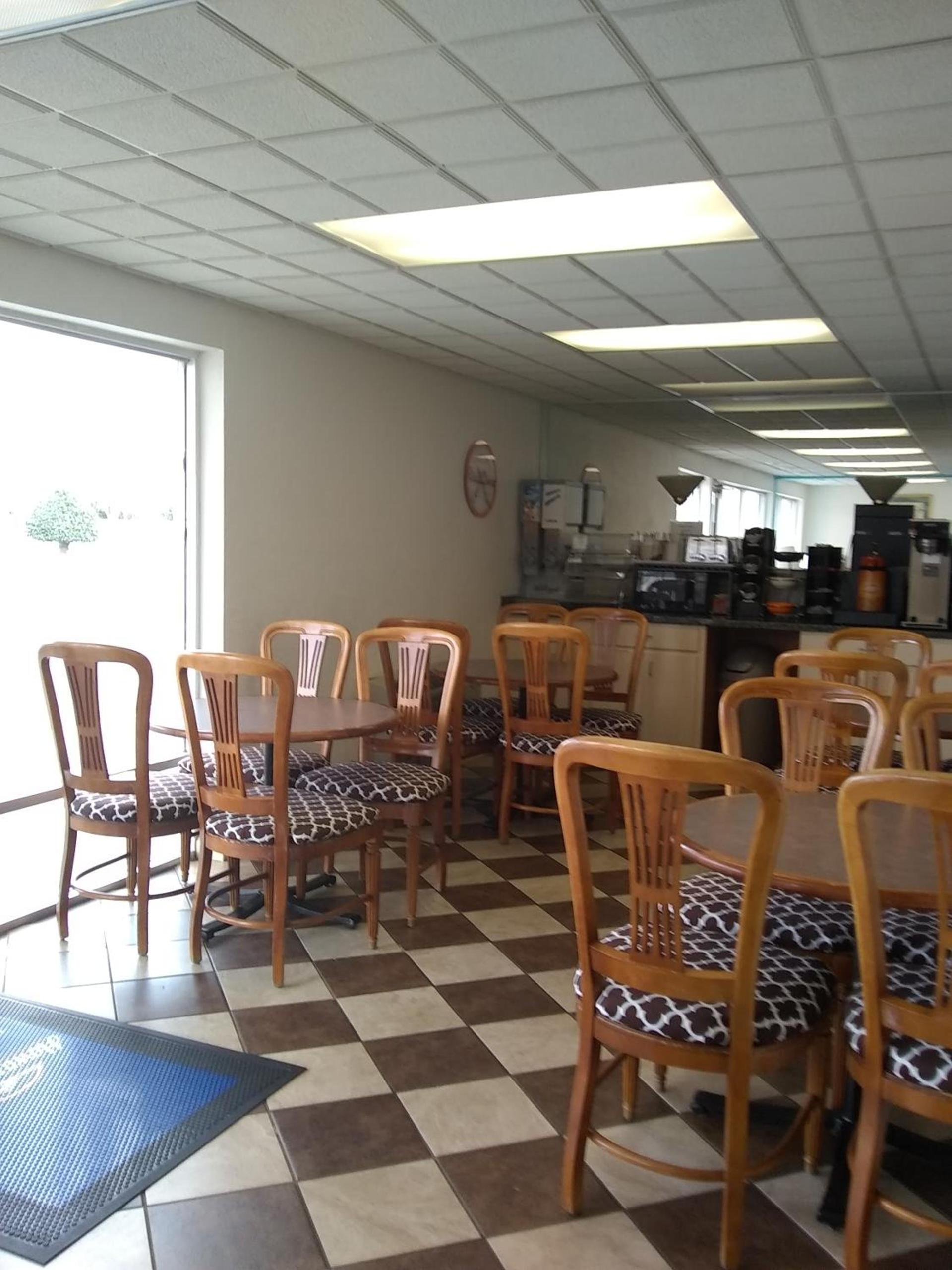 Howard Johnson by Wyndham Virginia Beach photo 23