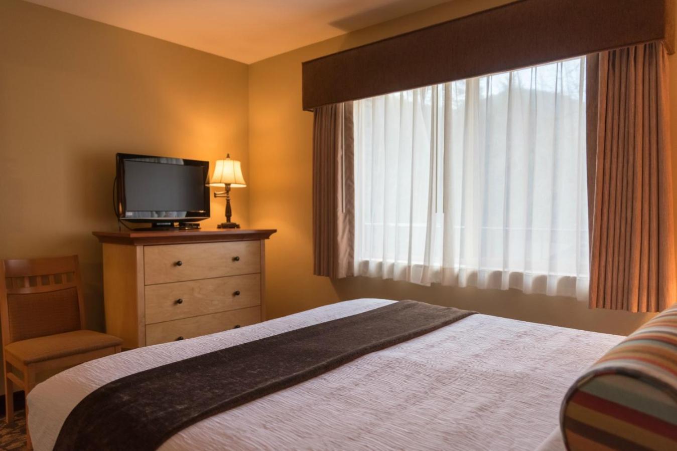 Whispering Woods Resort photo 3