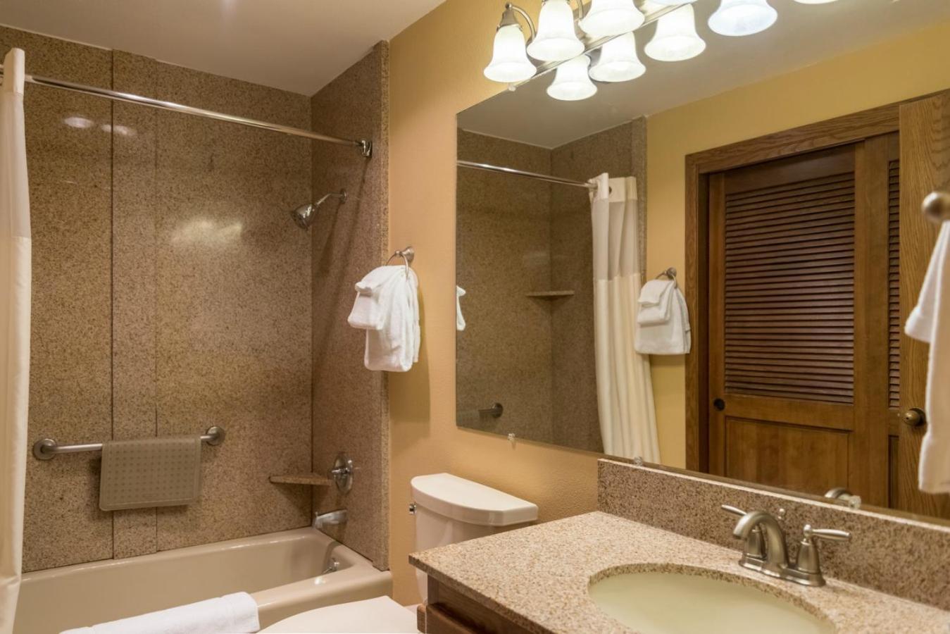 Whispering Woods Resort photo 12