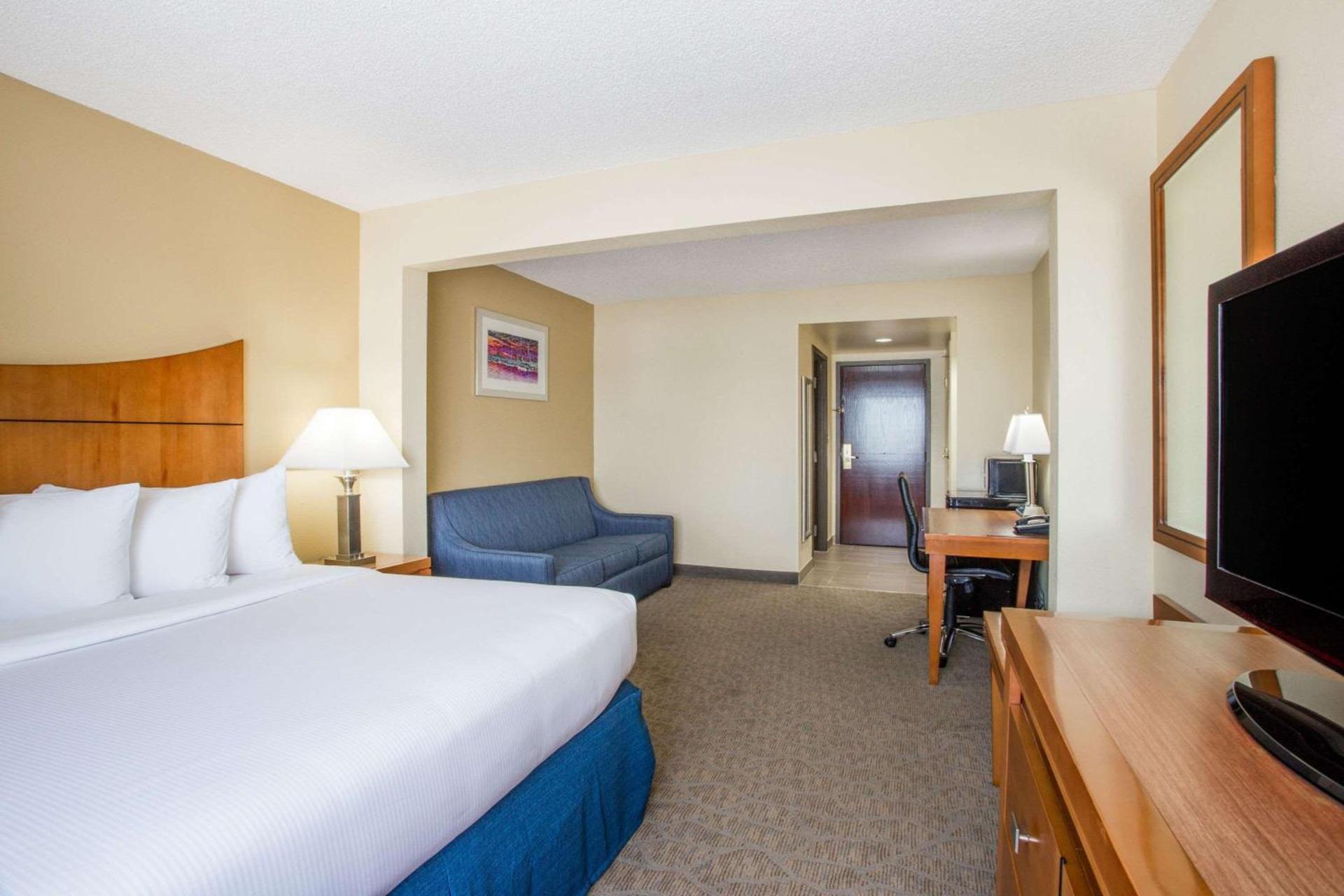 Wingate by Wyndham, Universal Studios - Free Theme Park Shuttle photo 17