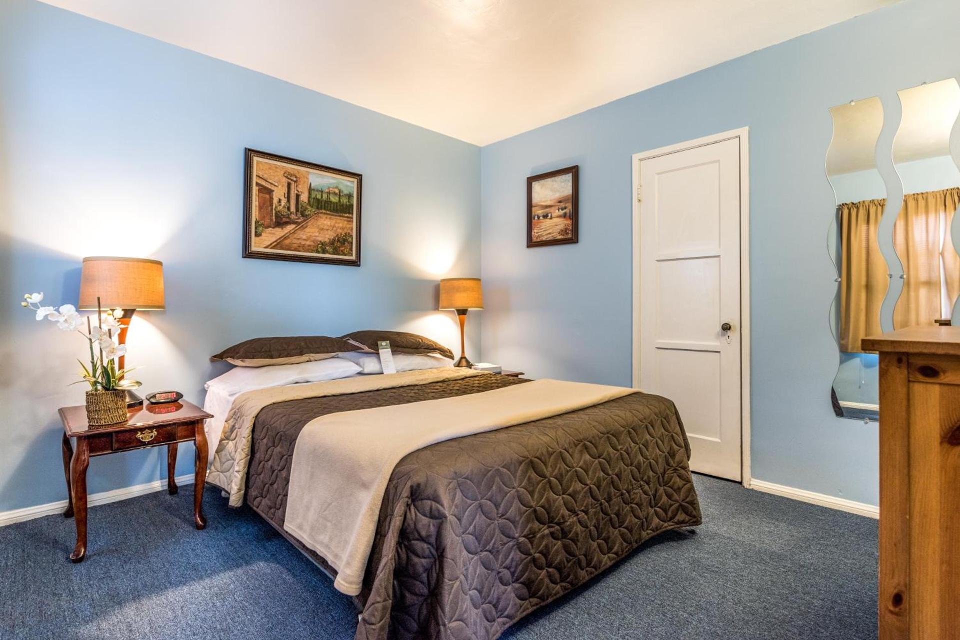 Wilshire Motel photo 13