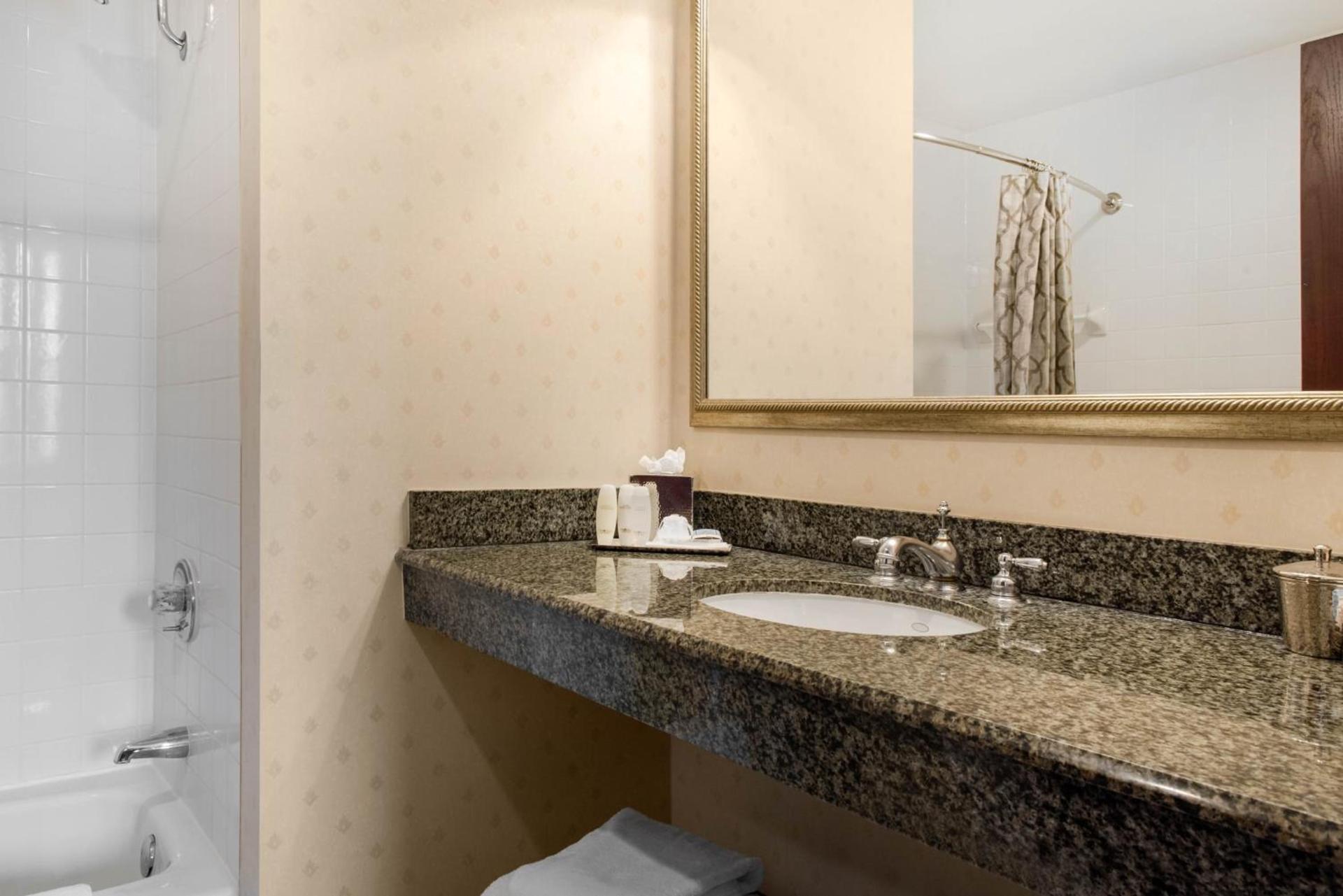 Omni Severin Hotel photo 16