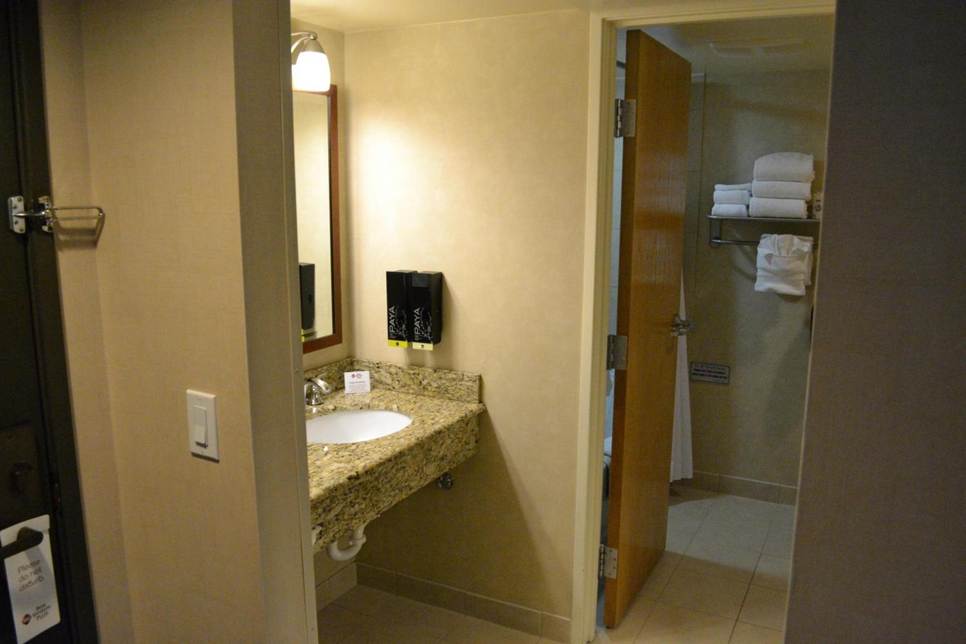 Best Western Plus Silverdale Beach Hotel photo 67