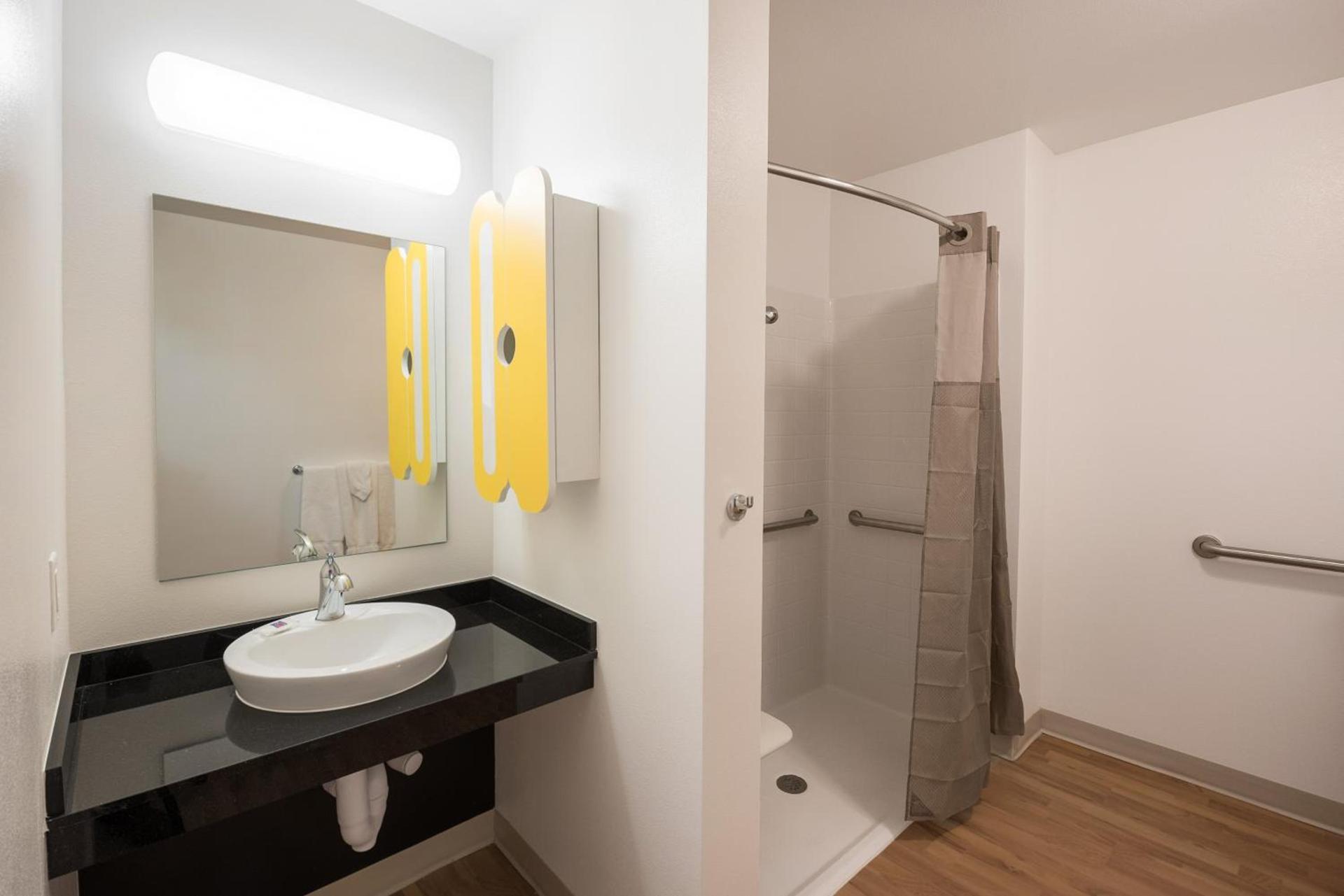 Studio 6-Mccarran, NV - Sparks - Tahoe - Reno Industrial Center photo 35