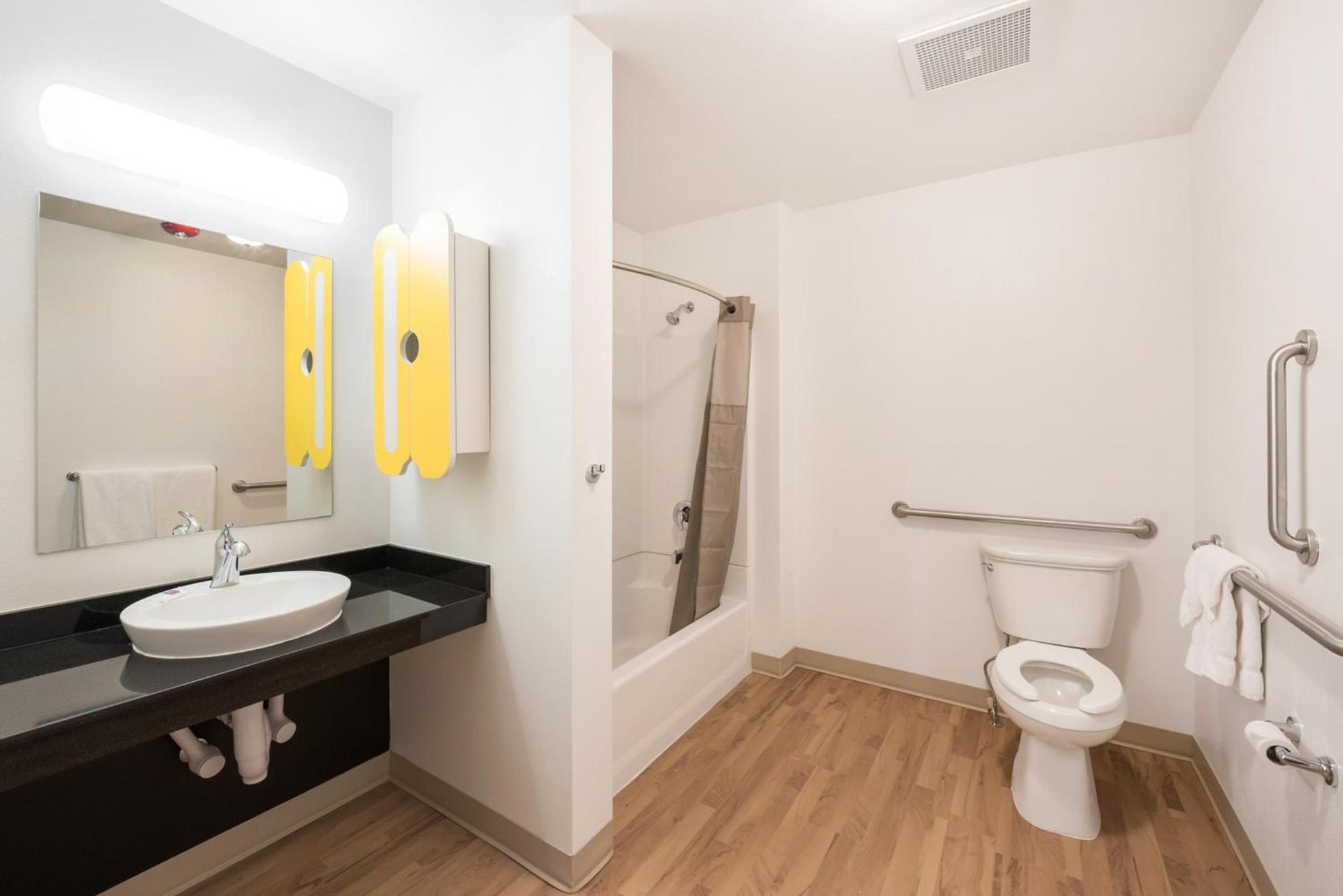 Studio 6-Mccarran, NV - Sparks - Tahoe - Reno Industrial Center photo 38