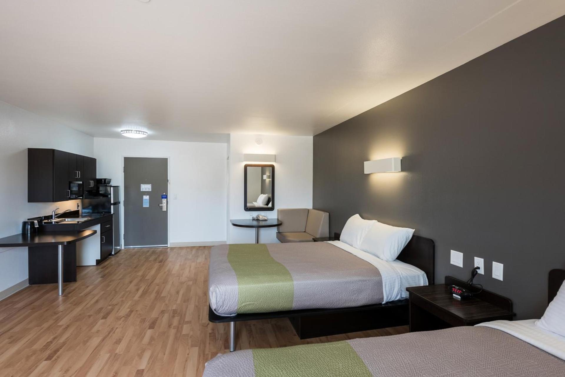 Studio 6-Mccarran, NV - Sparks - Tahoe - Reno Industrial Center photo 41