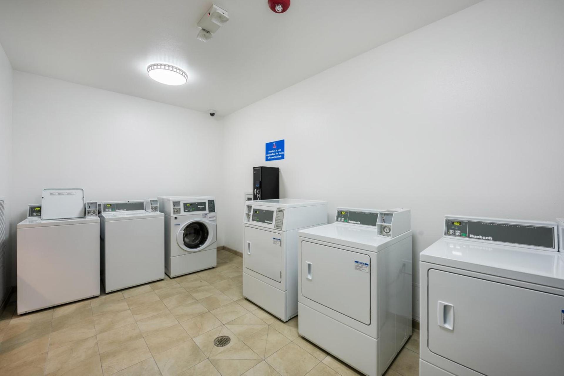 Studio 6-Mccarran, NV - Sparks - Tahoe - Reno Industrial Center photo 47