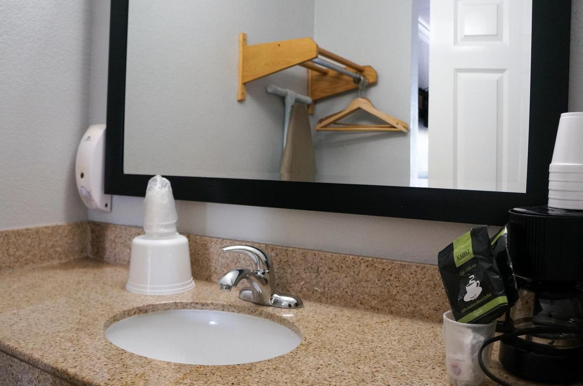 Americas Best Value Inn - Milpitas photo 12
